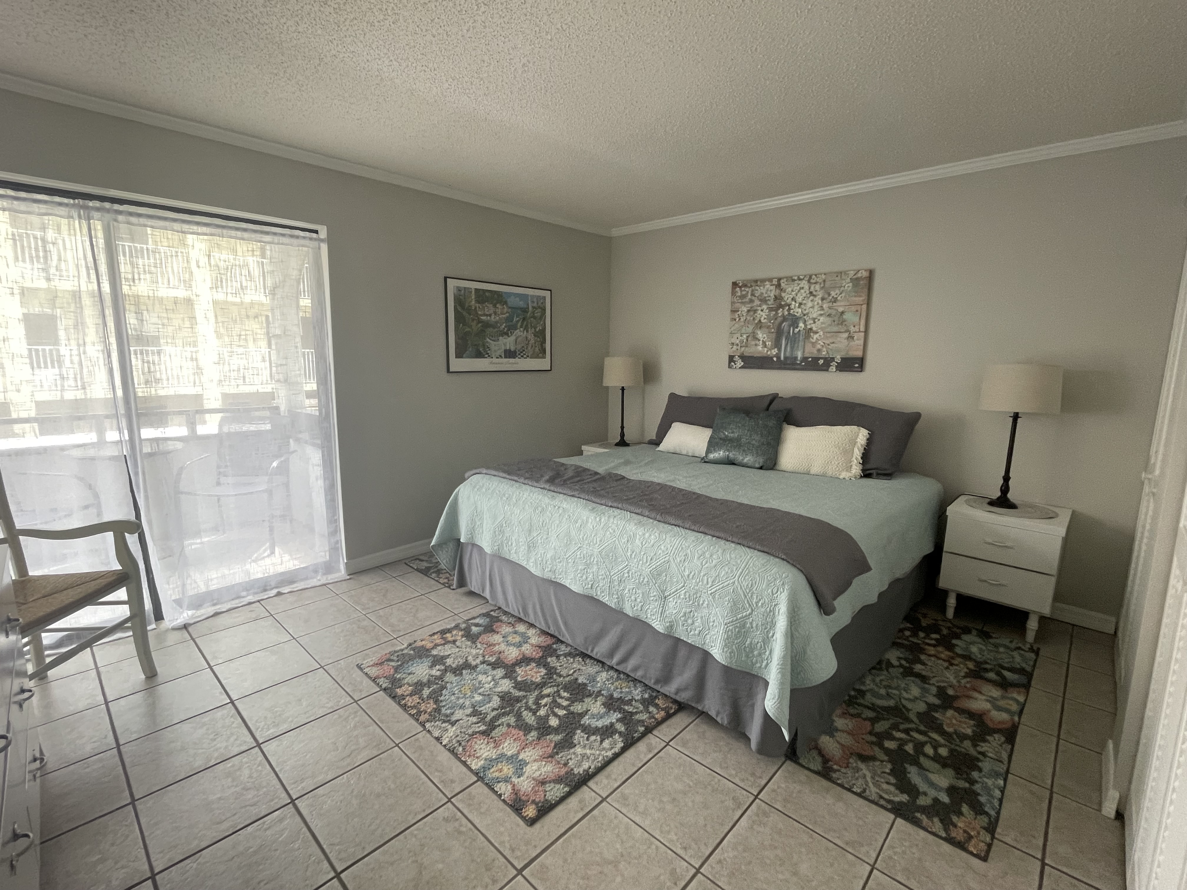 System.Collections.Generic.List`1[BluePillow.Application.SearchEngine.Dto.PhotoDto]?.ElementAt(2)?.Caption