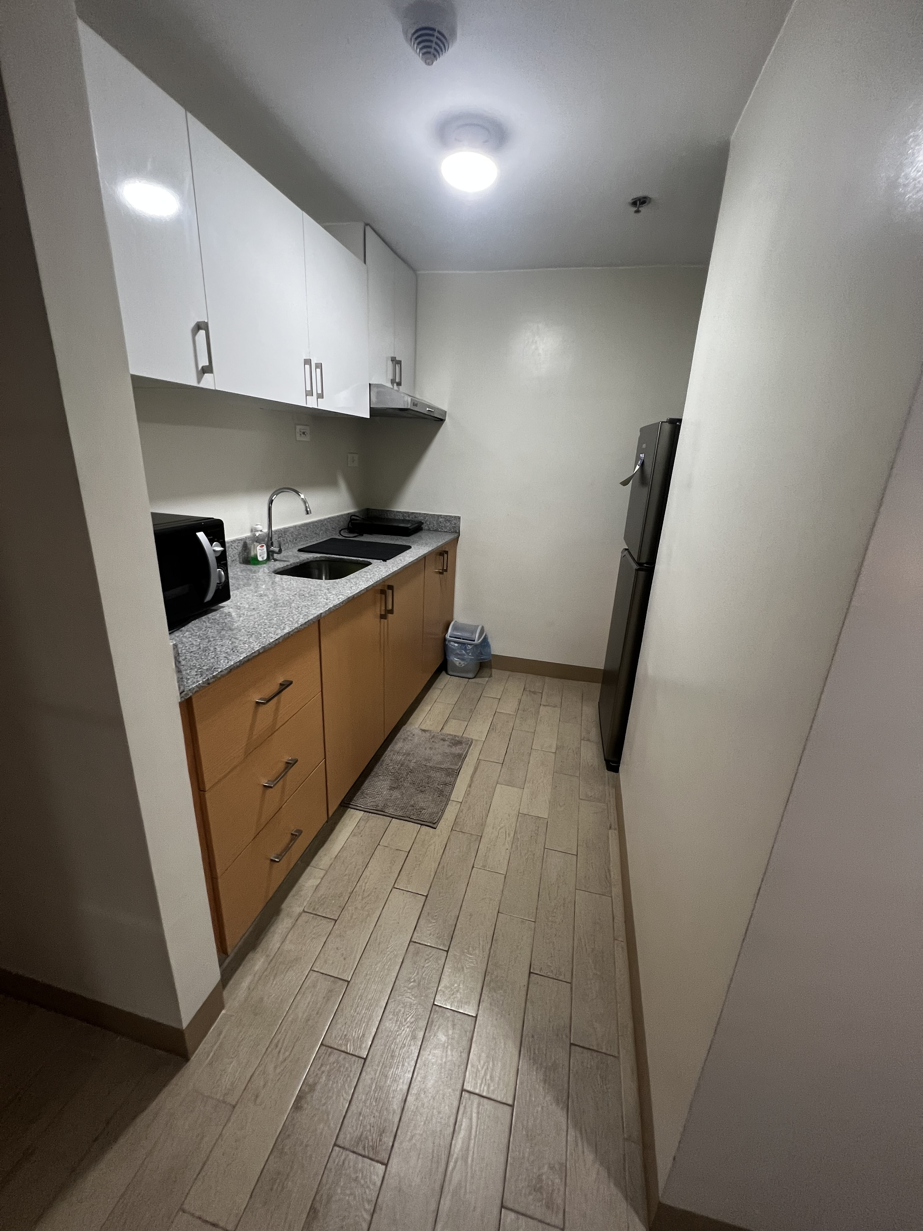 System.Collections.Generic.List`1[BluePillow.Application.SearchEngine.Dto.PhotoDto]?.ElementAt(3)?.Caption