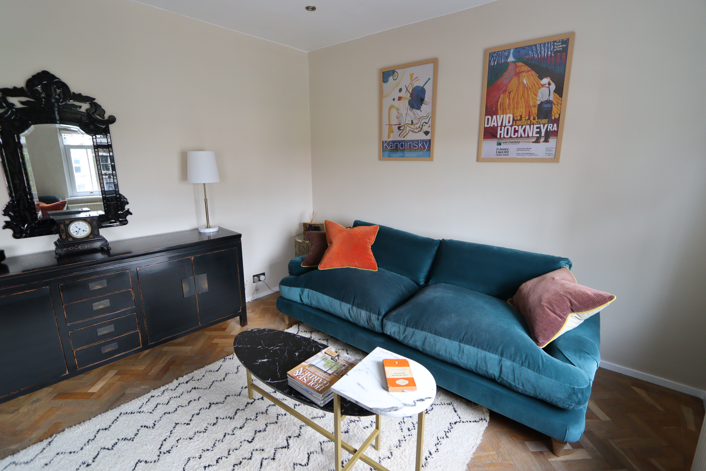 System.Collections.Generic.List`1[BluePillow.Application.SearchEngine.Dto.PhotoDto]?.ElementAt(1)?.Caption