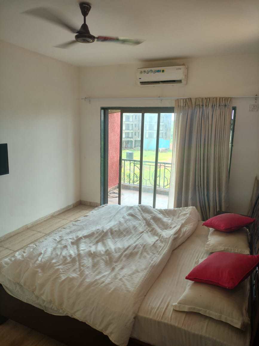 System.Collections.Generic.List`1[BluePillow.Application.SearchEngine.Dto.PhotoDto]?.ElementAt(1)?.Caption