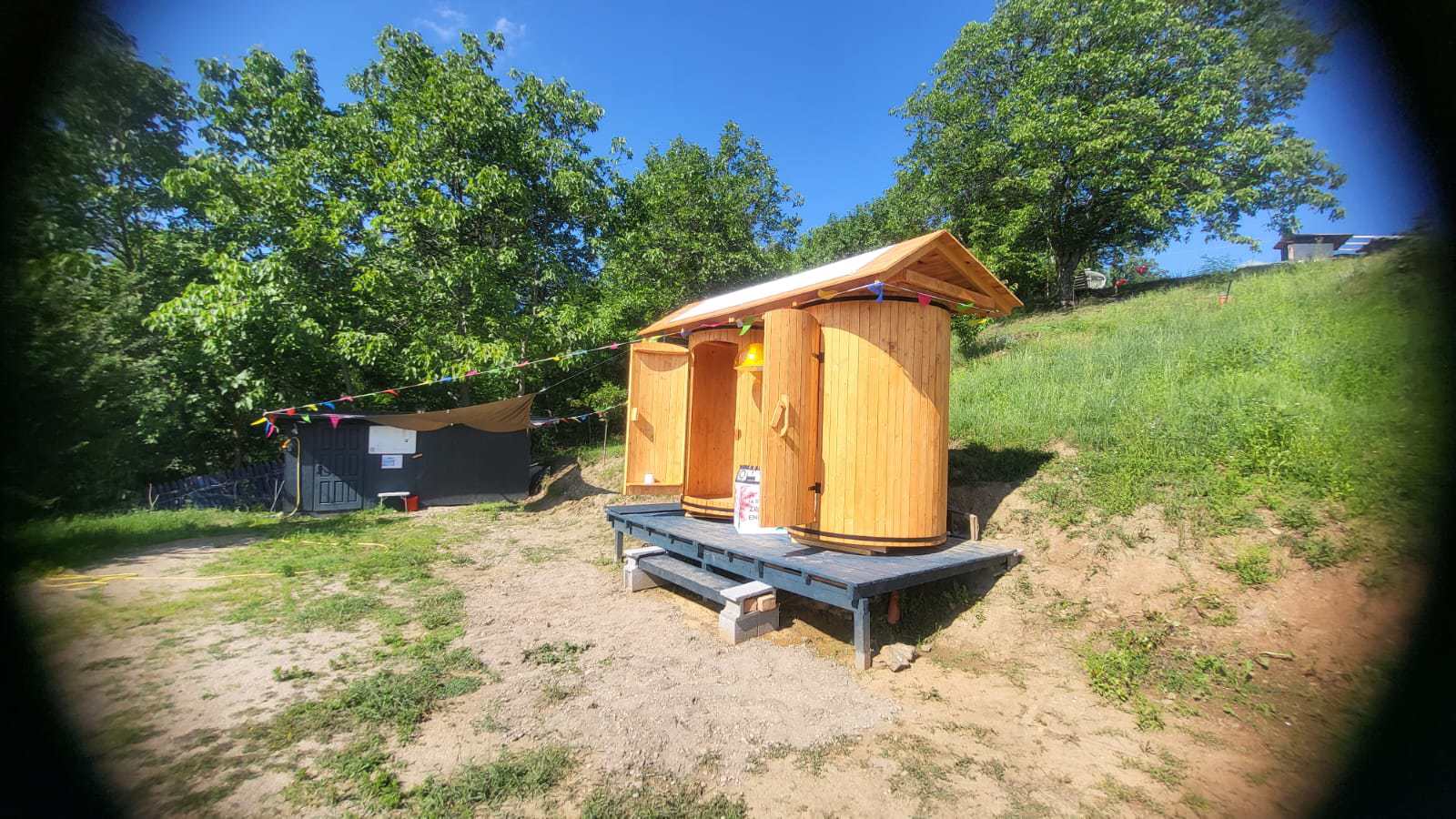 System.Collections.Generic.List`1[BluePillow.Application.SearchEngine.Dto.PhotoDto]?.ElementAt(2)?.Caption