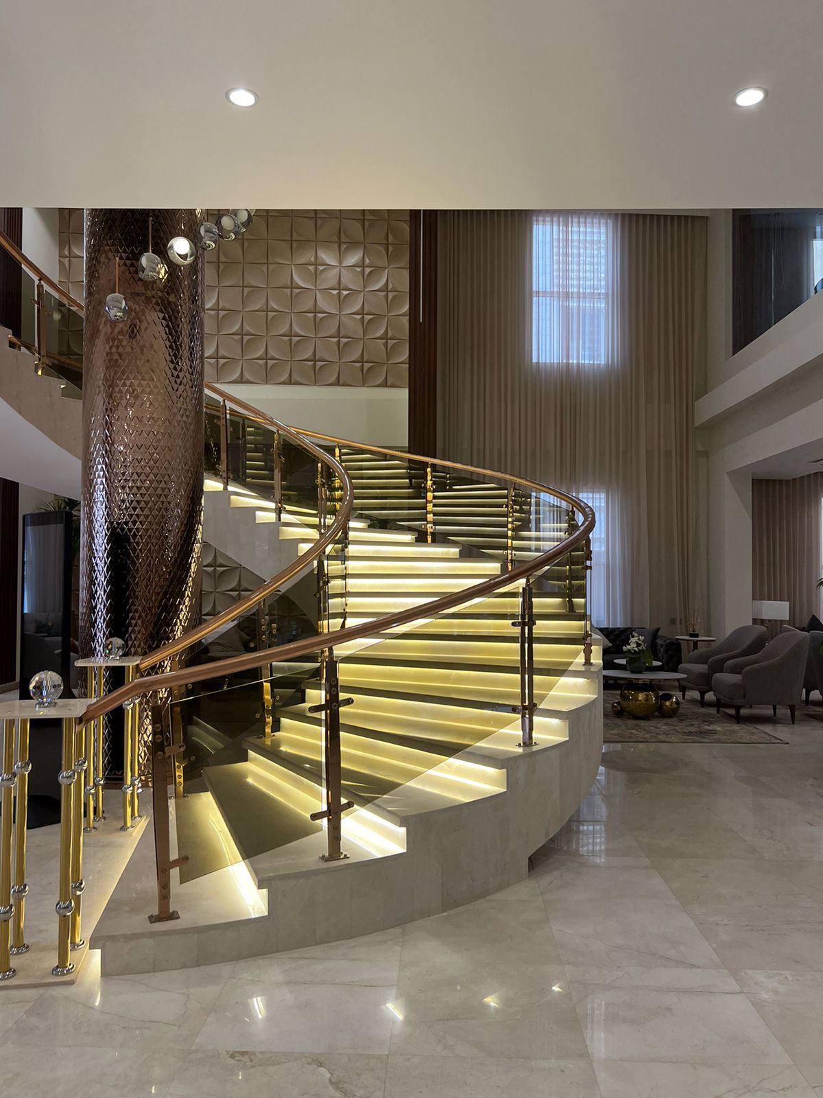 System.Collections.Generic.List`1[BluePillow.Application.SearchEngine.Dto.PhotoDto]?.ElementAt(2)?.Caption