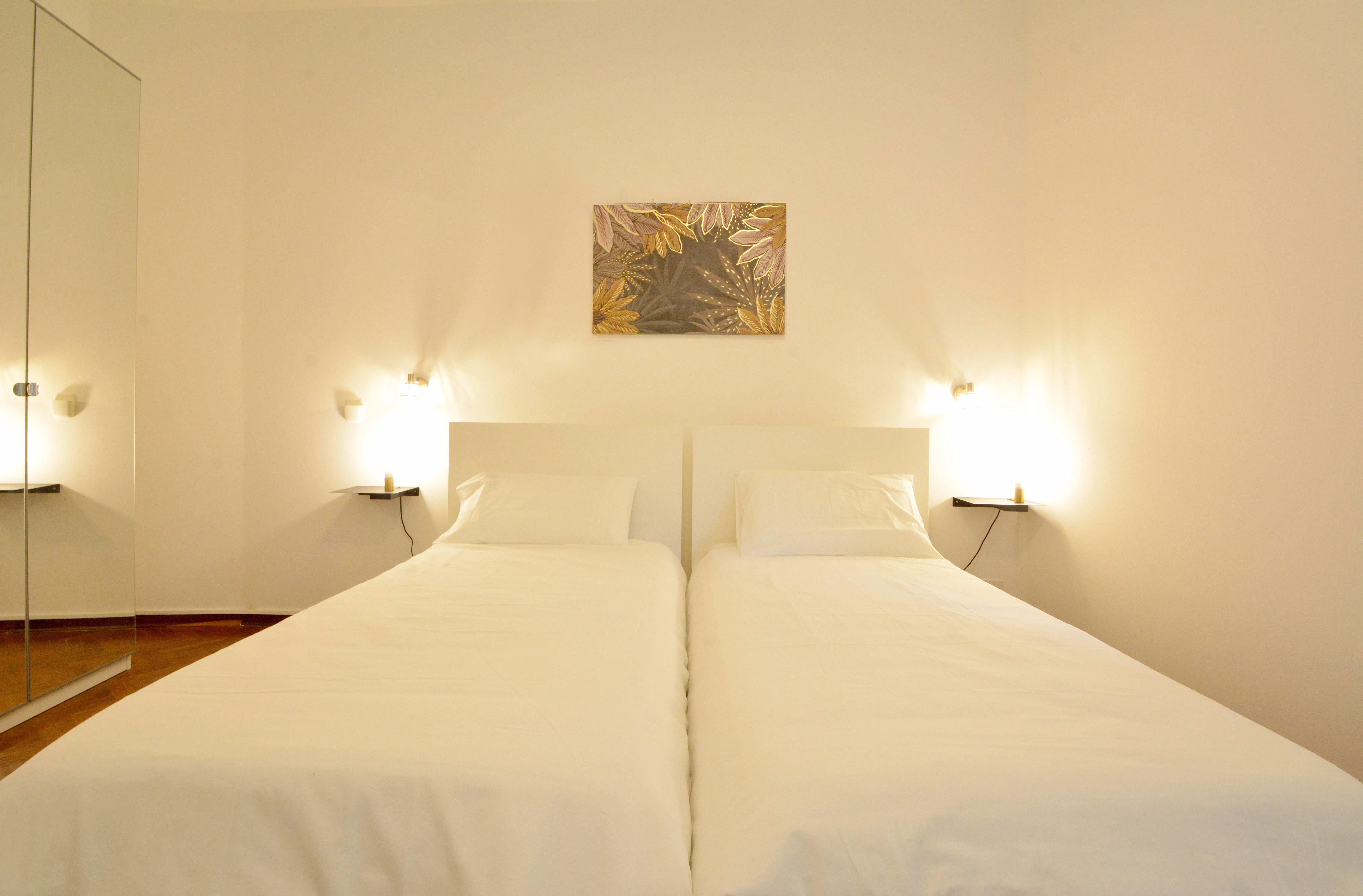 System.Collections.Generic.List`1[BluePillow.Application.SearchEngine.Dto.PhotoDto]?.ElementAt(2)?.Caption