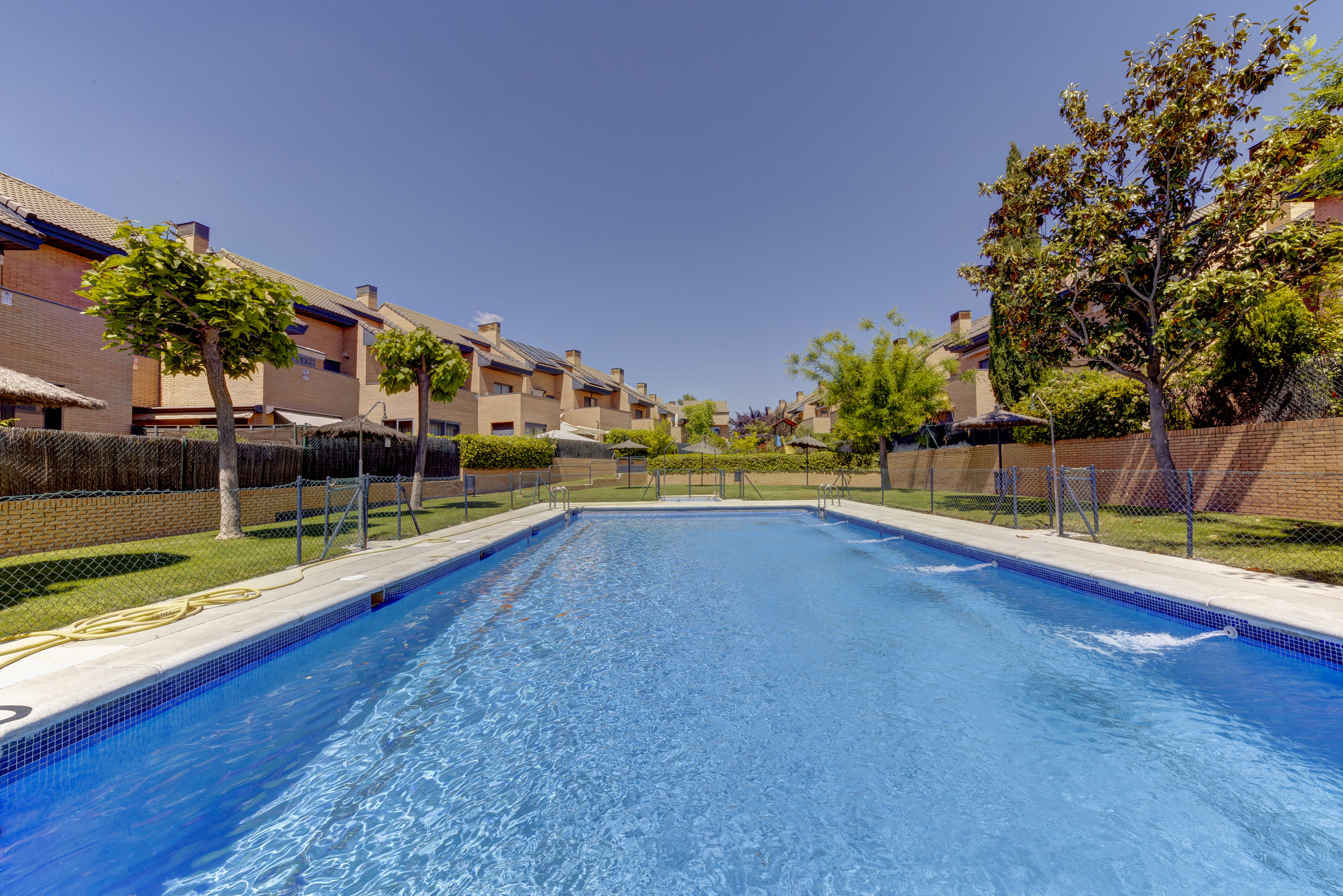 System.Collections.Generic.List`1[BluePillow.Application.SearchEngine.Dto.PhotoDto]?.ElementAt(2)?.Caption