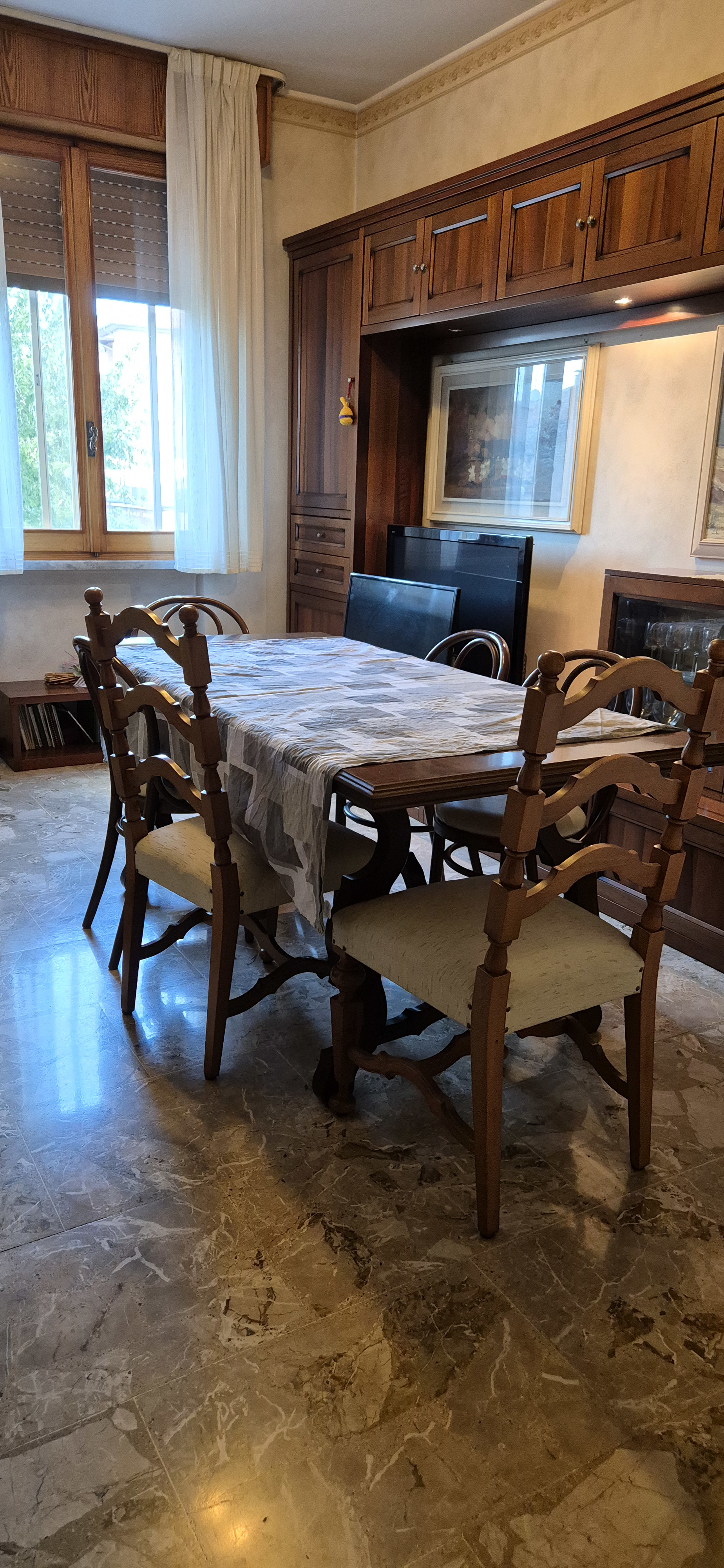 System.Collections.Generic.List`1[BluePillow.Application.SearchEngine.Dto.PhotoDto]?.ElementAt(1)?.Caption