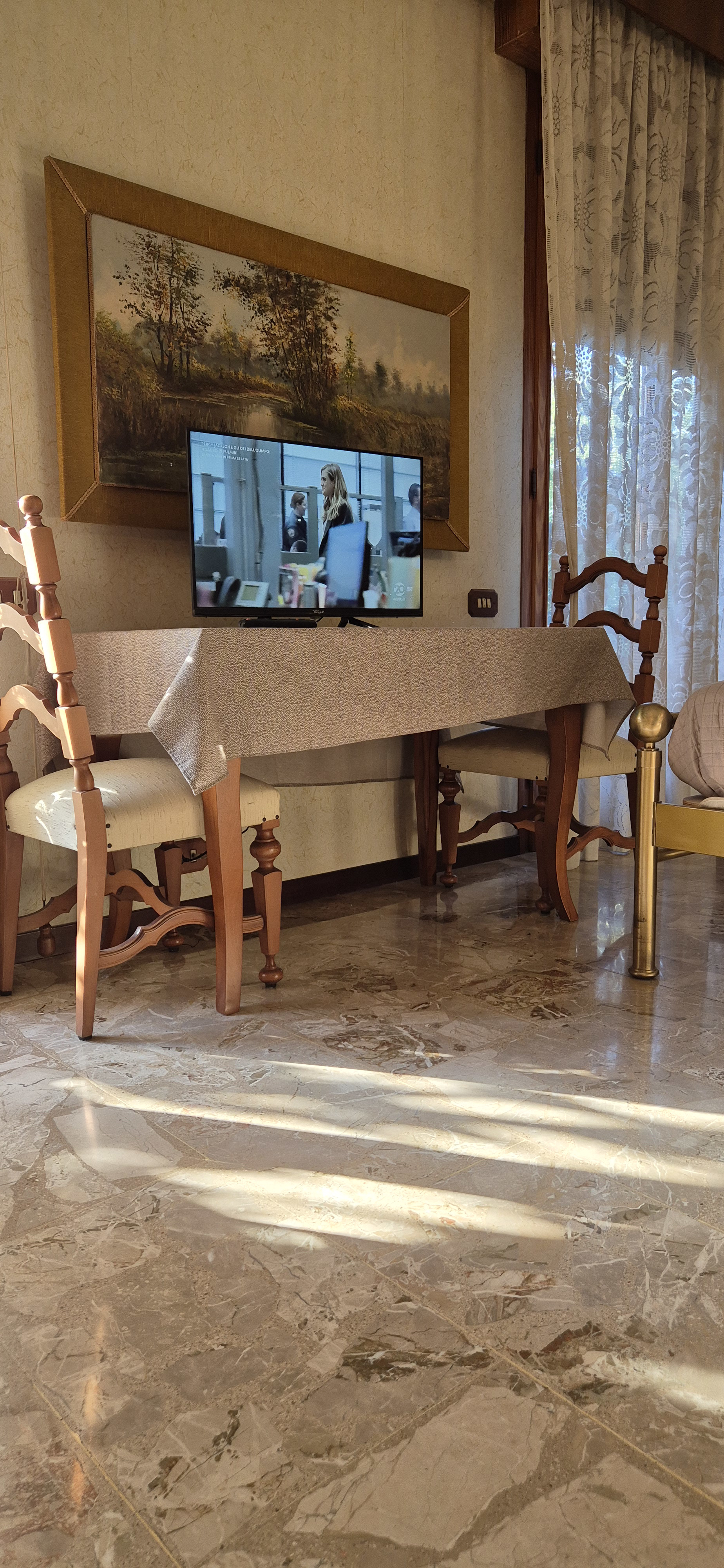 System.Collections.Generic.List`1[BluePillow.Application.SearchEngine.Dto.PhotoDto]?.ElementAt(2)?.Caption