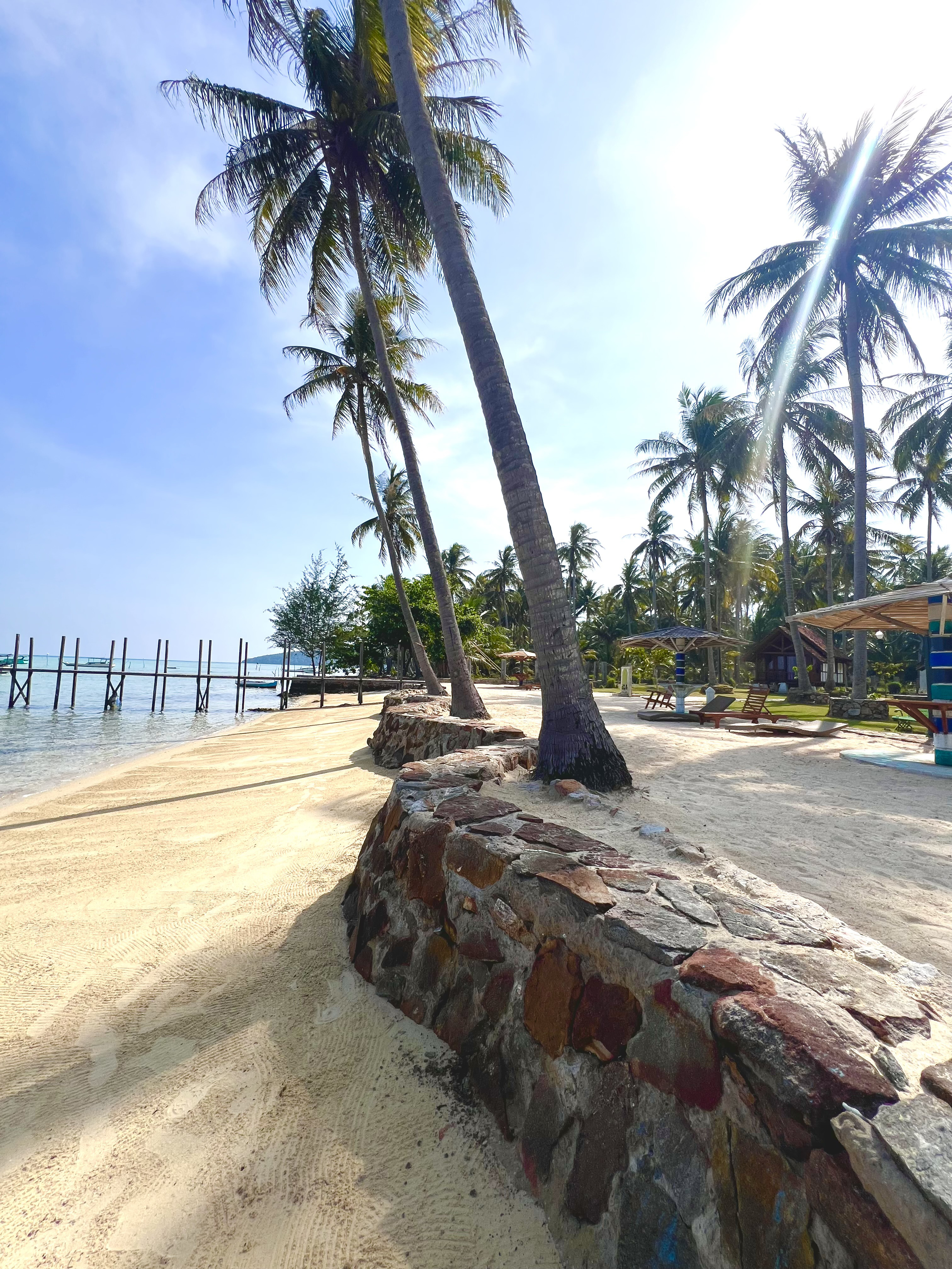 System.Collections.Generic.List`1[BluePillow.Application.SearchEngine.Dto.PhotoDto]?.ElementAt(1)?.Caption