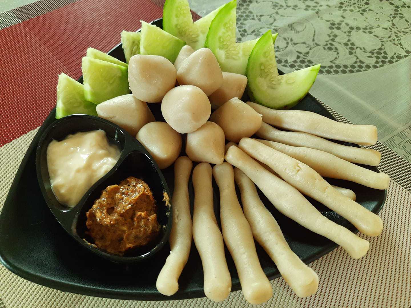 System.Collections.Generic.List`1[BluePillow.Application.SearchEngine.Dto.PhotoDto]?.ElementAt(3)?.Caption