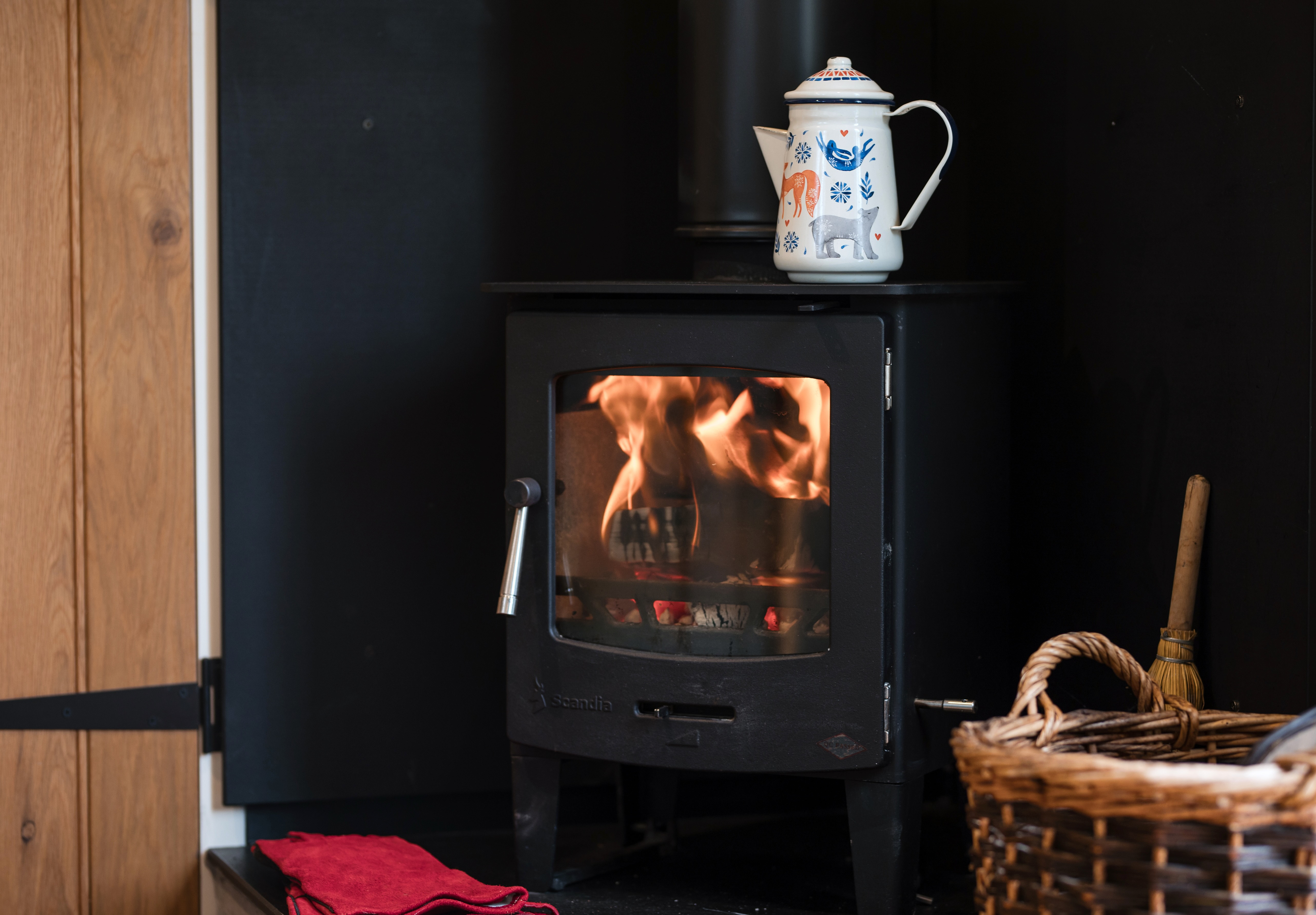 System.Collections.Generic.List`1[BluePillow.Application.SearchEngine.Dto.PhotoDto]?.ElementAt(2)?.Caption