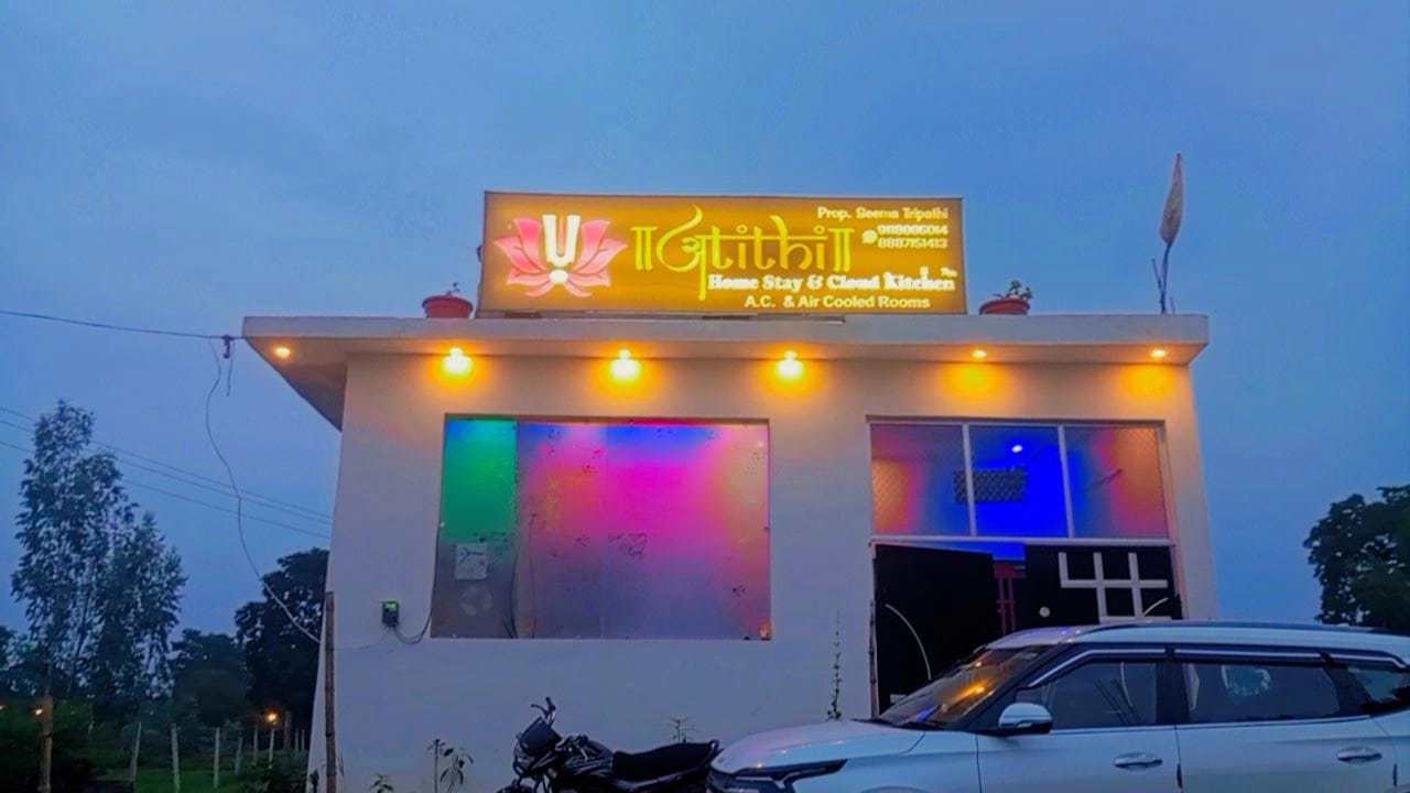 System.Collections.Generic.List`1[BluePillow.Application.SearchEngine.Dto.PhotoDto]?.ElementAt(0)?.Caption