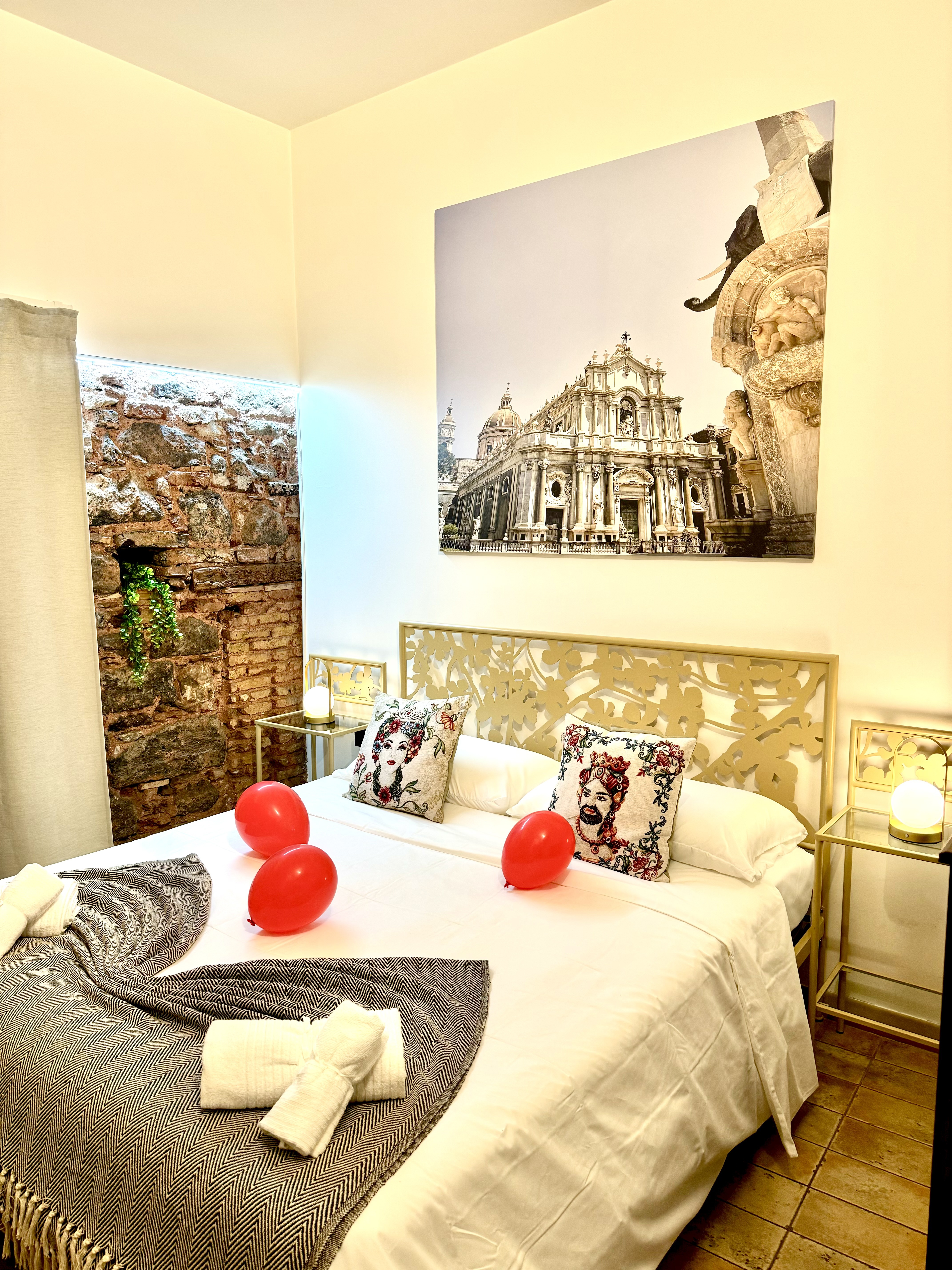 System.Collections.Generic.List`1[BluePillow.Application.SearchEngine.Dto.PhotoDto]?.ElementAt(2)?.Caption