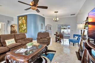 System.Collections.Generic.List`1[BluePillow.Application.SearchEngine.Dto.PhotoDto]?.ElementAt(1)?.Caption