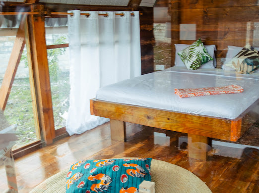 System.Collections.Generic.List`1[BluePillow.Application.SearchEngine.Dto.PhotoDto]?.ElementAt(1)?.Caption