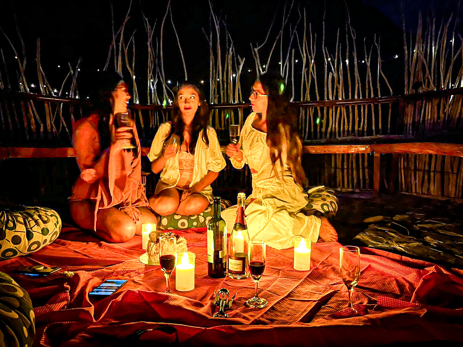 System.Collections.Generic.List`1[BluePillow.Application.SearchEngine.Dto.PhotoDto]?.ElementAt(1)?.Caption