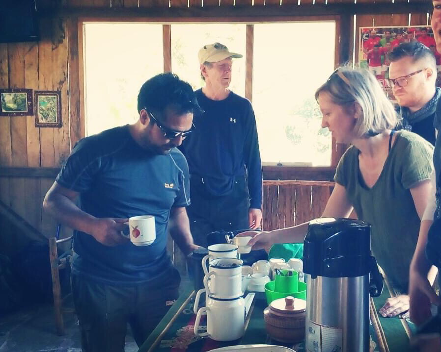 System.Collections.Generic.List`1[BluePillow.Application.SearchEngine.Dto.PhotoDto]?.ElementAt(3)?.Caption