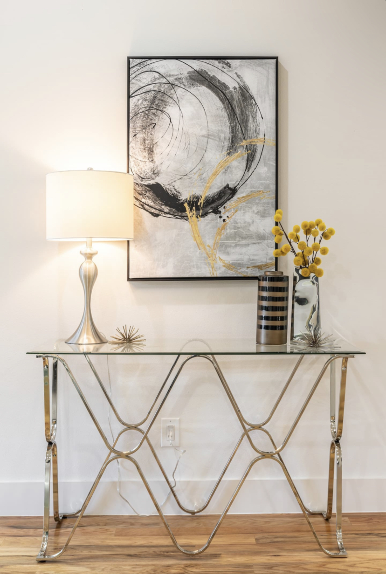 System.Collections.Generic.List`1[BluePillow.Application.SearchEngine.Dto.PhotoDto]?.ElementAt(3)?.Caption