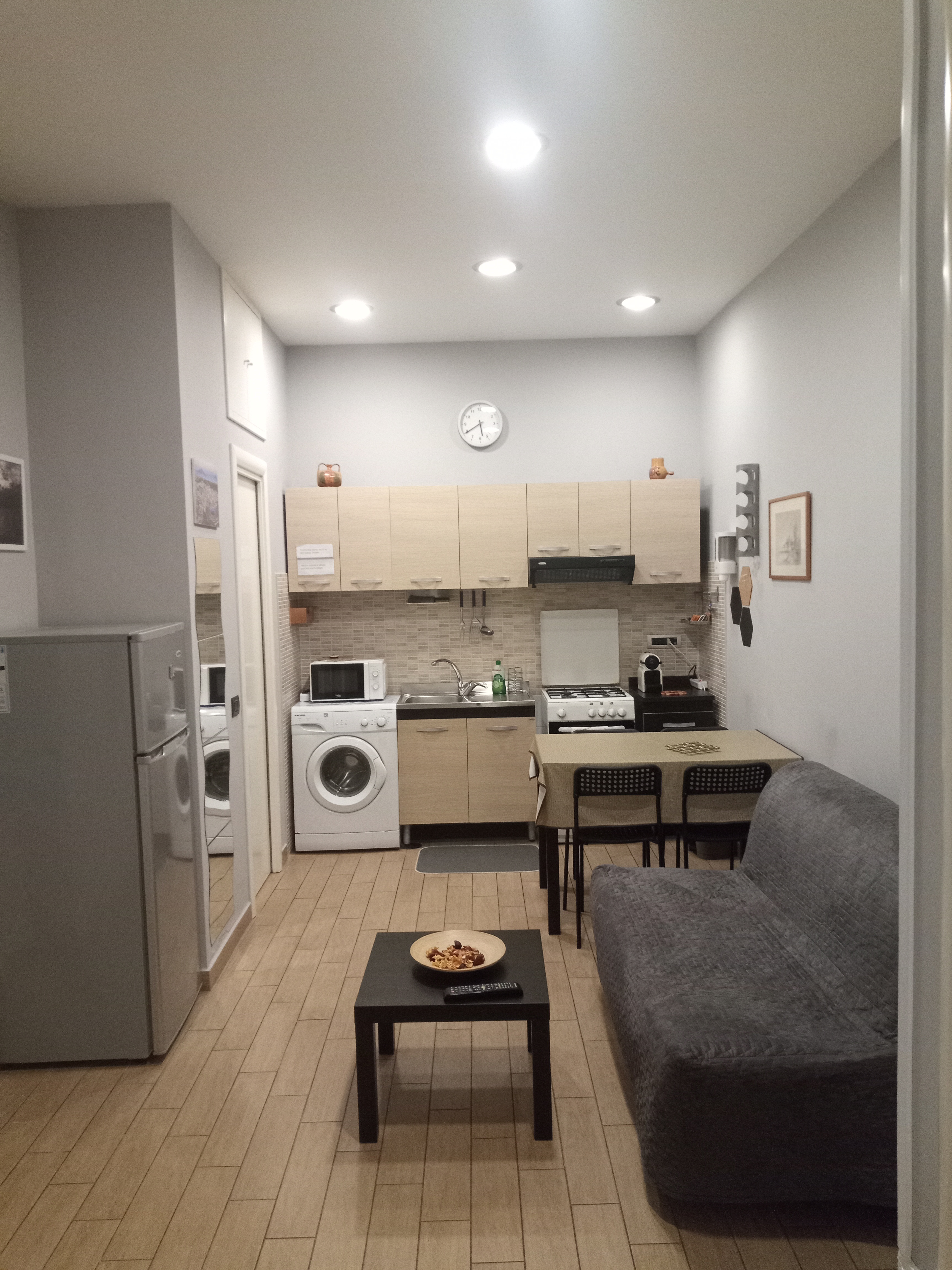 System.Collections.Generic.List`1[BluePillow.Application.SearchEngine.Dto.PhotoDto]?.ElementAt(2)?.Caption