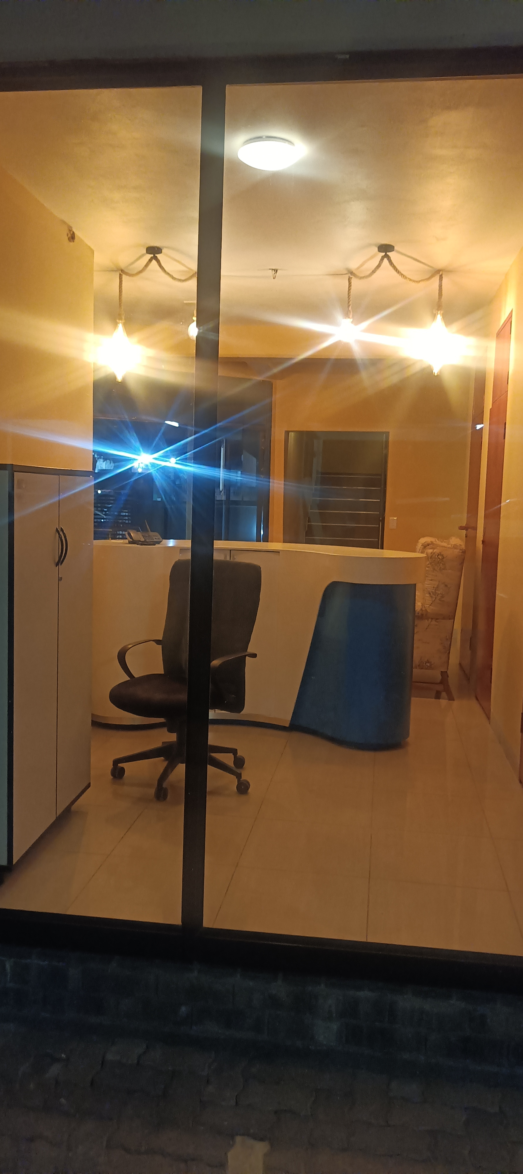 System.Collections.Generic.List`1[BluePillow.Application.SearchEngine.Dto.PhotoDto]?.ElementAt(1)?.Caption