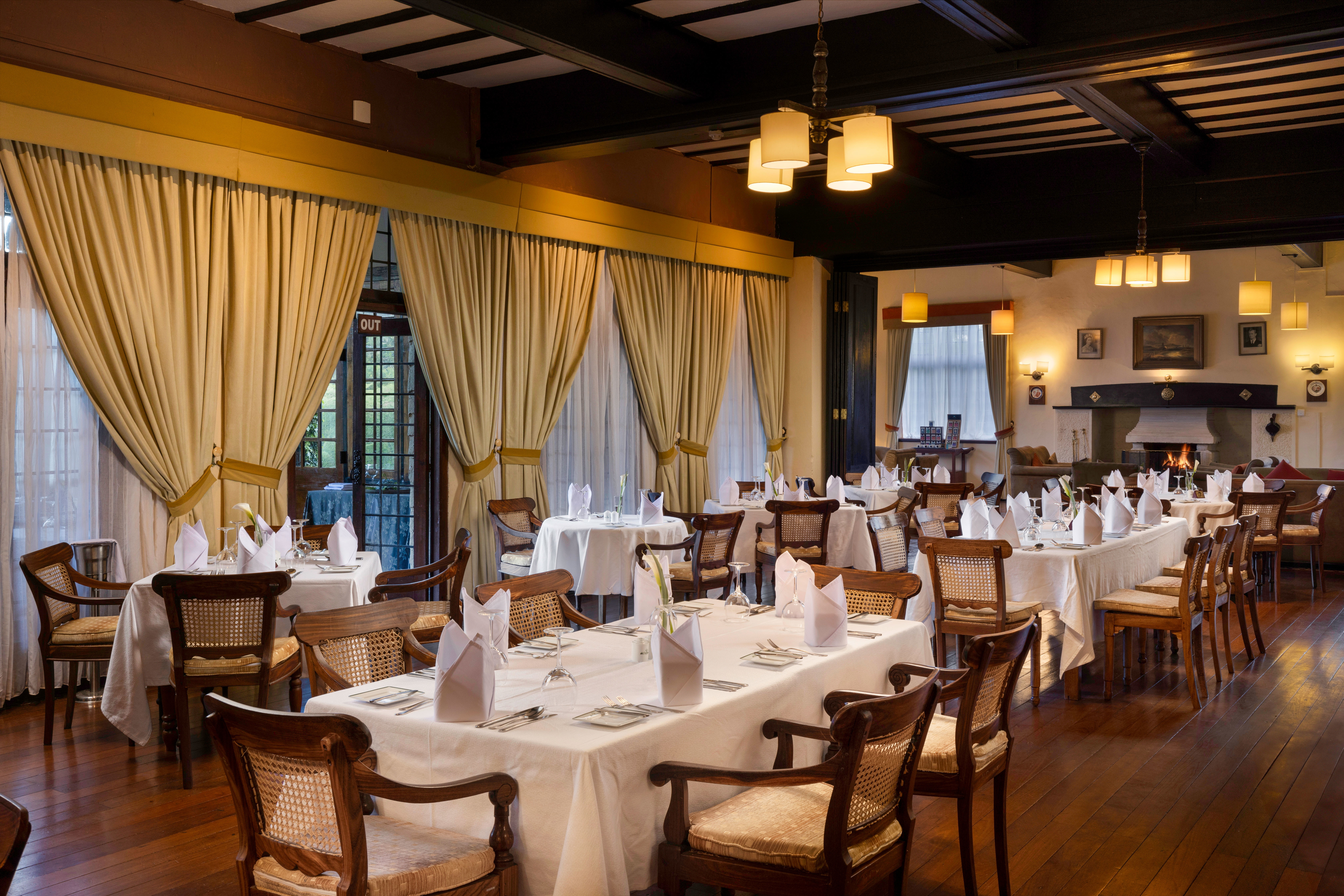 System.Collections.Generic.List`1[BluePillow.Application.SearchEngine.Dto.PhotoDto]?.ElementAt(2)?.Caption