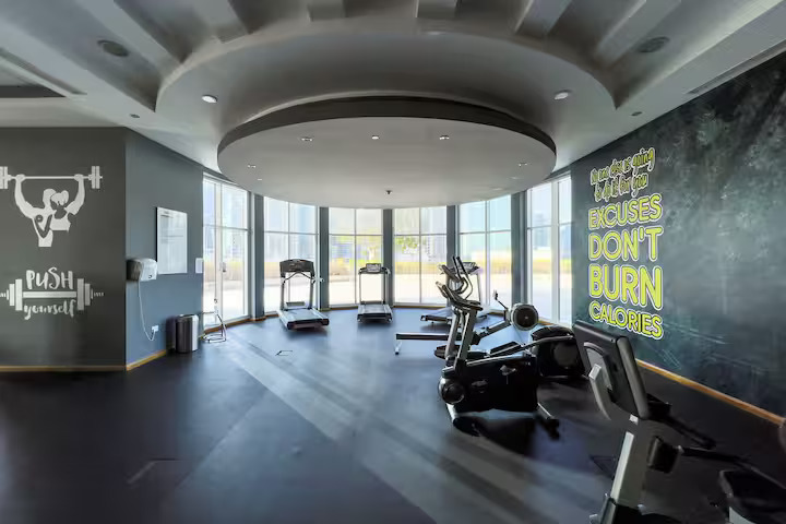 System.Collections.Generic.List`1[BluePillow.Application.SearchEngine.Dto.PhotoDto]?.ElementAt(3)?.Caption