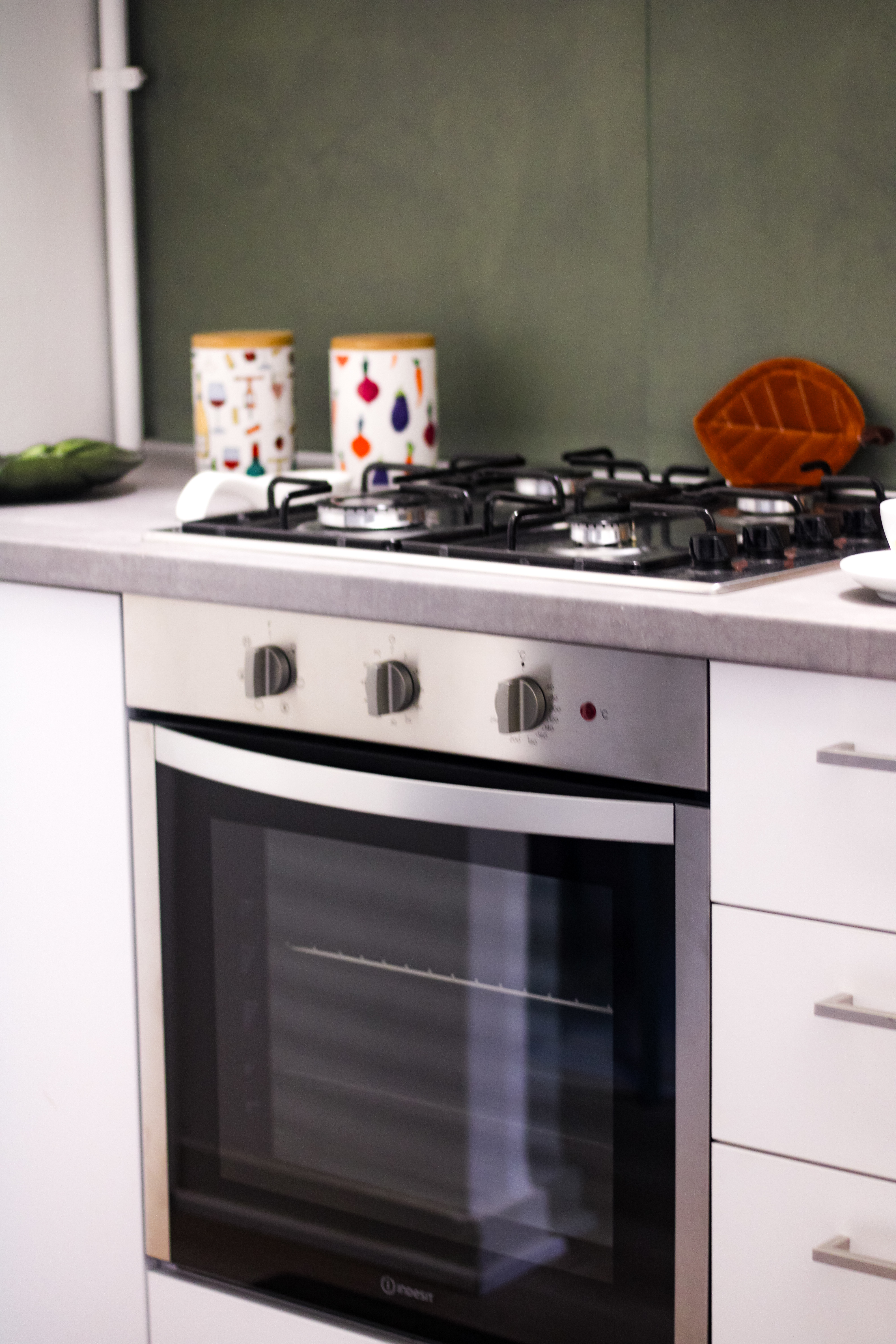 System.Collections.Generic.List`1[BluePillow.Application.SearchEngine.Dto.PhotoDto]?.ElementAt(3)?.Caption