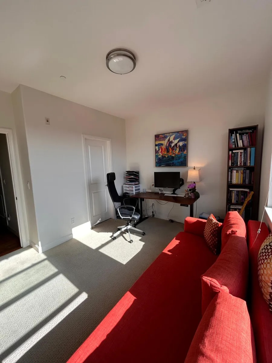 System.Collections.Generic.List`1[BluePillow.Application.SearchEngine.Dto.PhotoDto]?.ElementAt(1)?.Caption