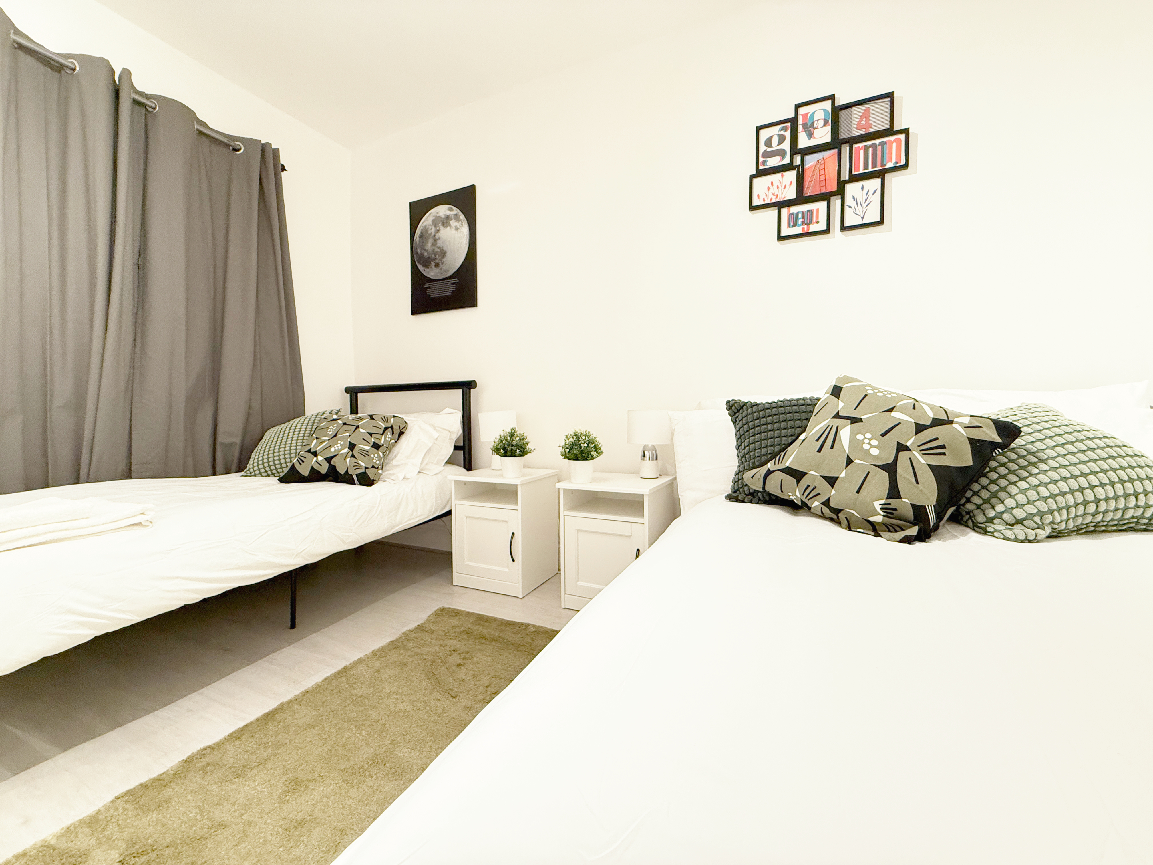 System.Collections.Generic.List`1[BluePillow.Application.SearchEngine.Dto.PhotoDto]?.ElementAt(3)?.Caption