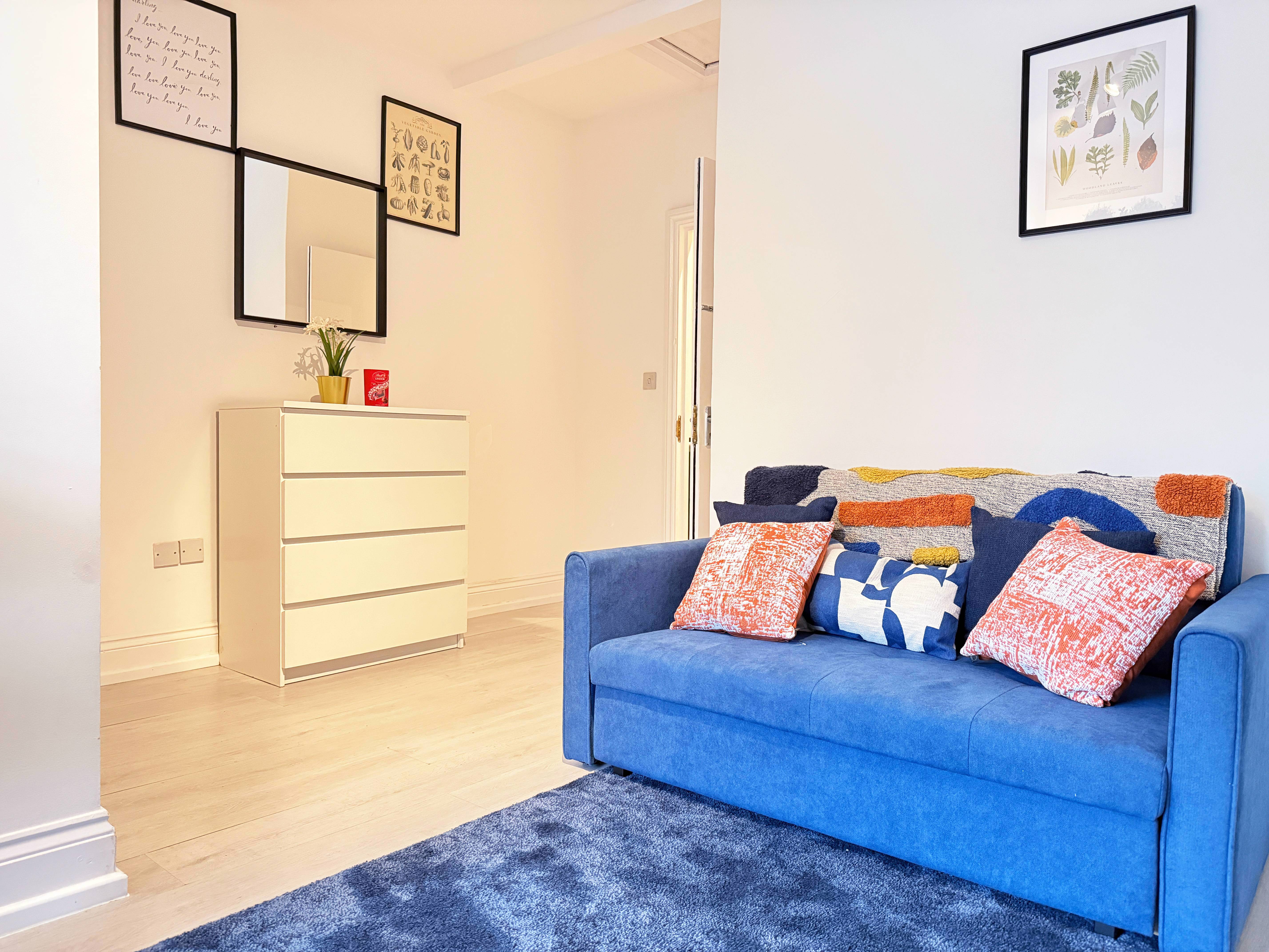 System.Collections.Generic.List`1[BluePillow.Application.SearchEngine.Dto.PhotoDto]?.ElementAt(0)?.Caption