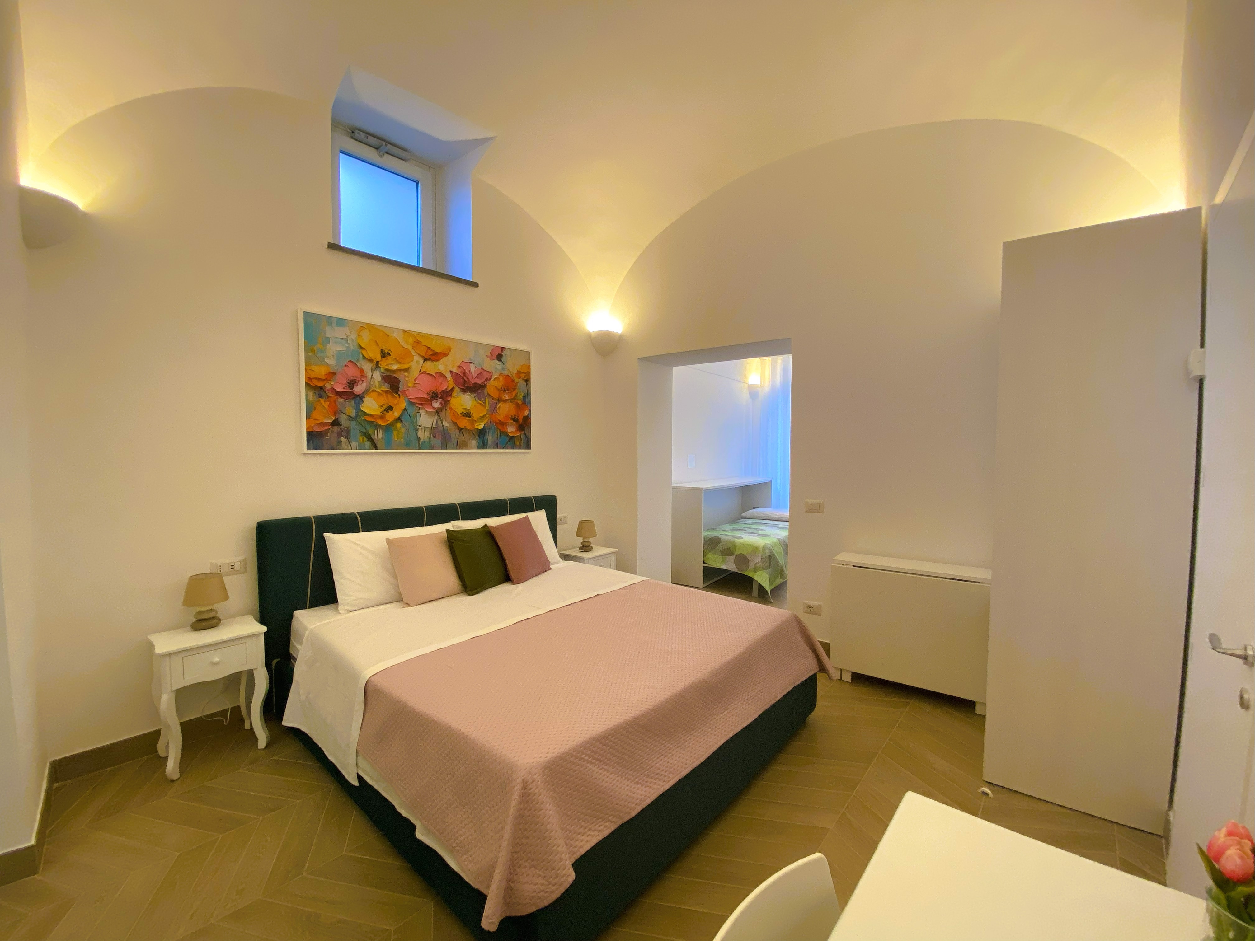 System.Collections.Generic.List`1[BluePillow.Application.SearchEngine.Dto.PhotoDto]?.ElementAt(1)?.Caption