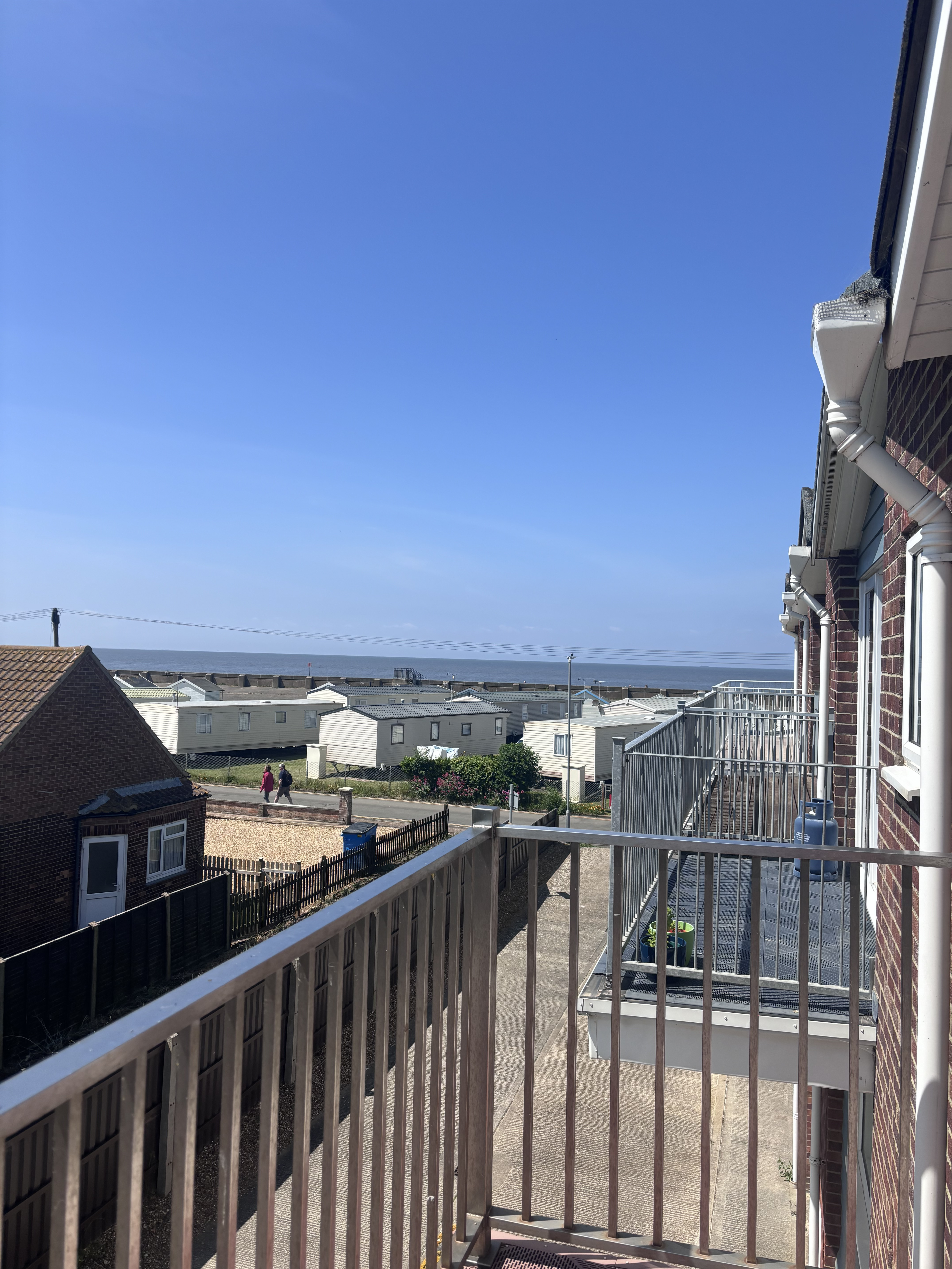 System.Collections.Generic.List`1[BluePillow.Application.SearchEngine.Dto.PhotoDto]?.ElementAt(1)?.Caption