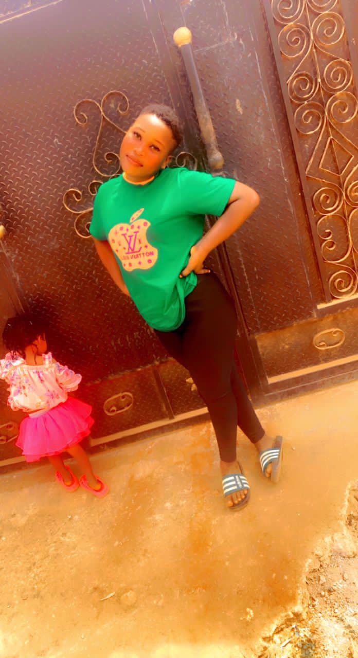 System.Collections.Generic.List`1[BluePillow.Application.SearchEngine.Dto.PhotoDto]?.ElementAt(0)?.Caption