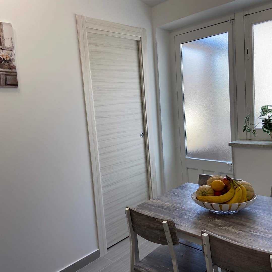 System.Collections.Generic.List`1[BluePillow.Application.SearchEngine.Dto.PhotoDto]?.ElementAt(1)?.Caption