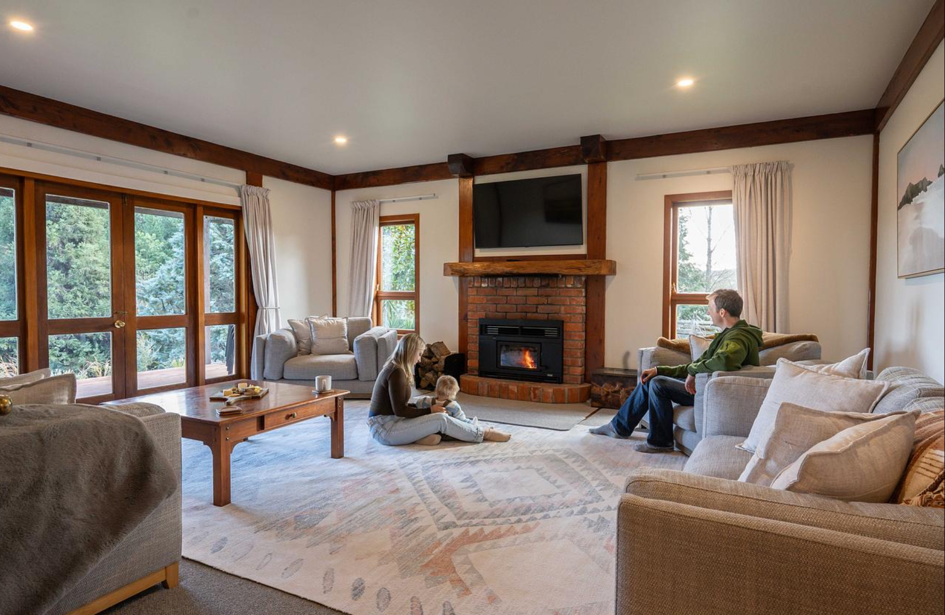 System.Collections.Generic.List`1[BluePillow.Application.SearchEngine.Dto.PhotoDto]?.ElementAt(3)?.Caption