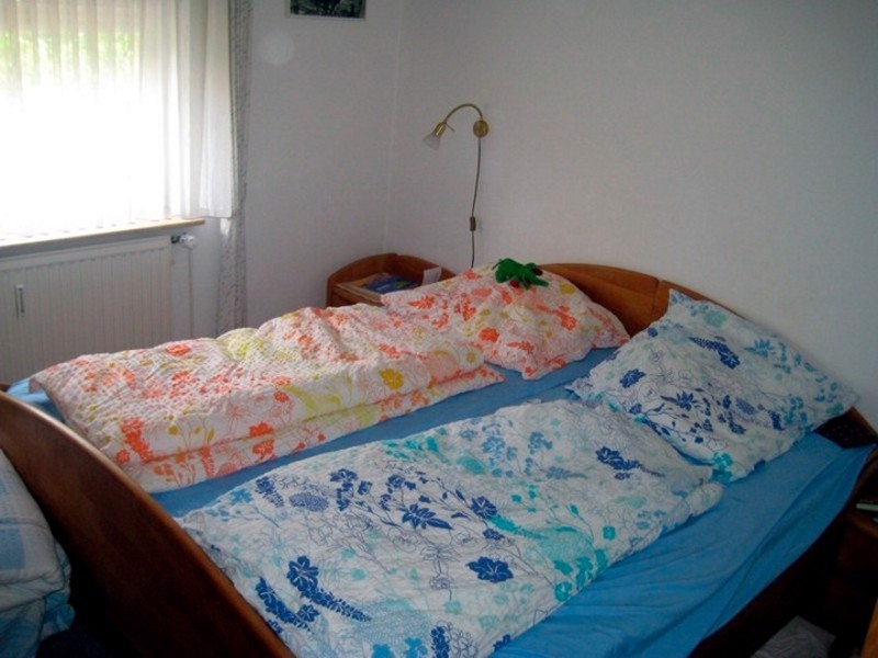 System.Collections.Generic.List`1[BluePillow.Application.SearchEngine.Dto.PhotoDto]?.ElementAt(3)?.Caption