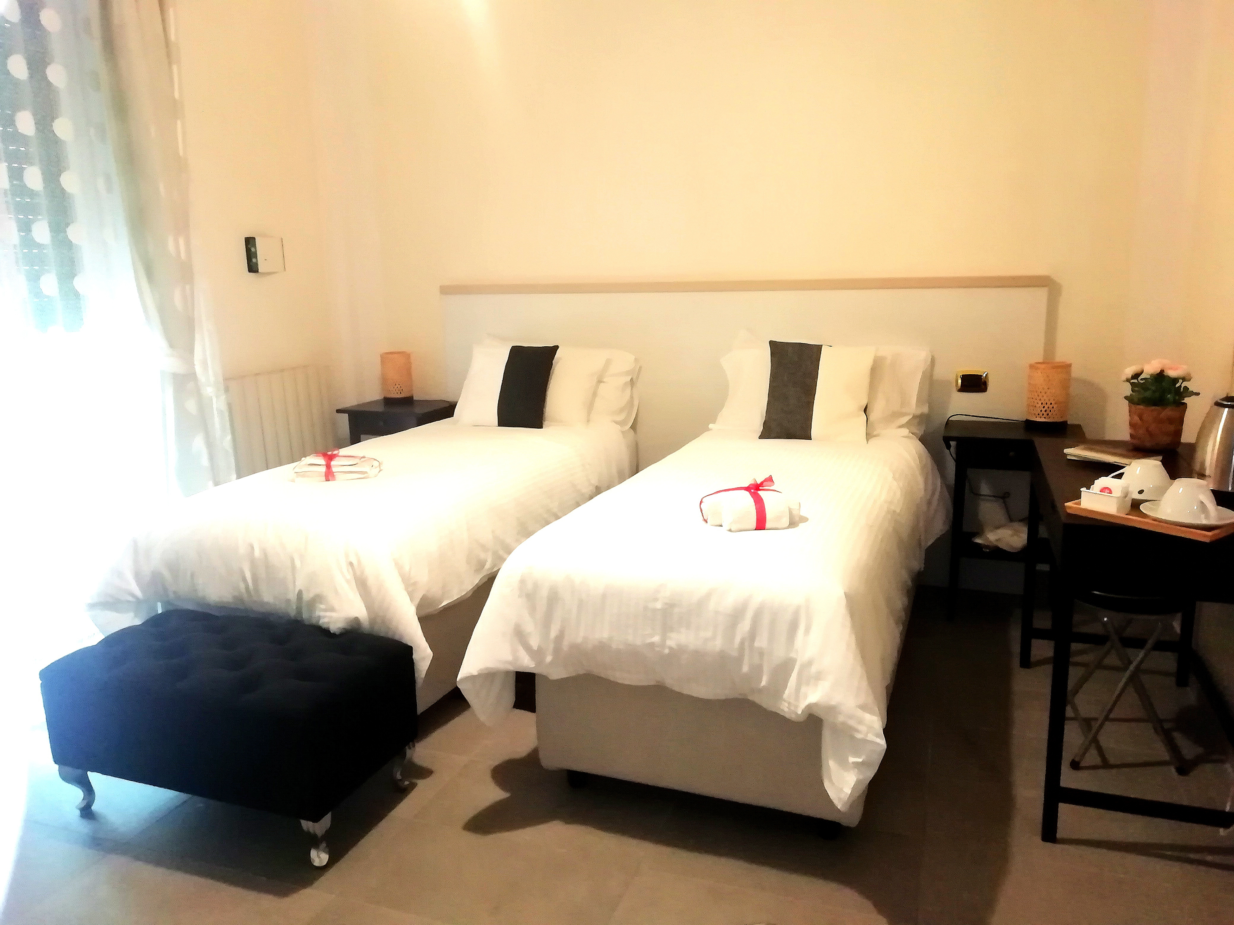 System.Collections.Generic.List`1[BluePillow.Application.SearchEngine.Dto.PhotoDto]?.ElementAt(2)?.Caption