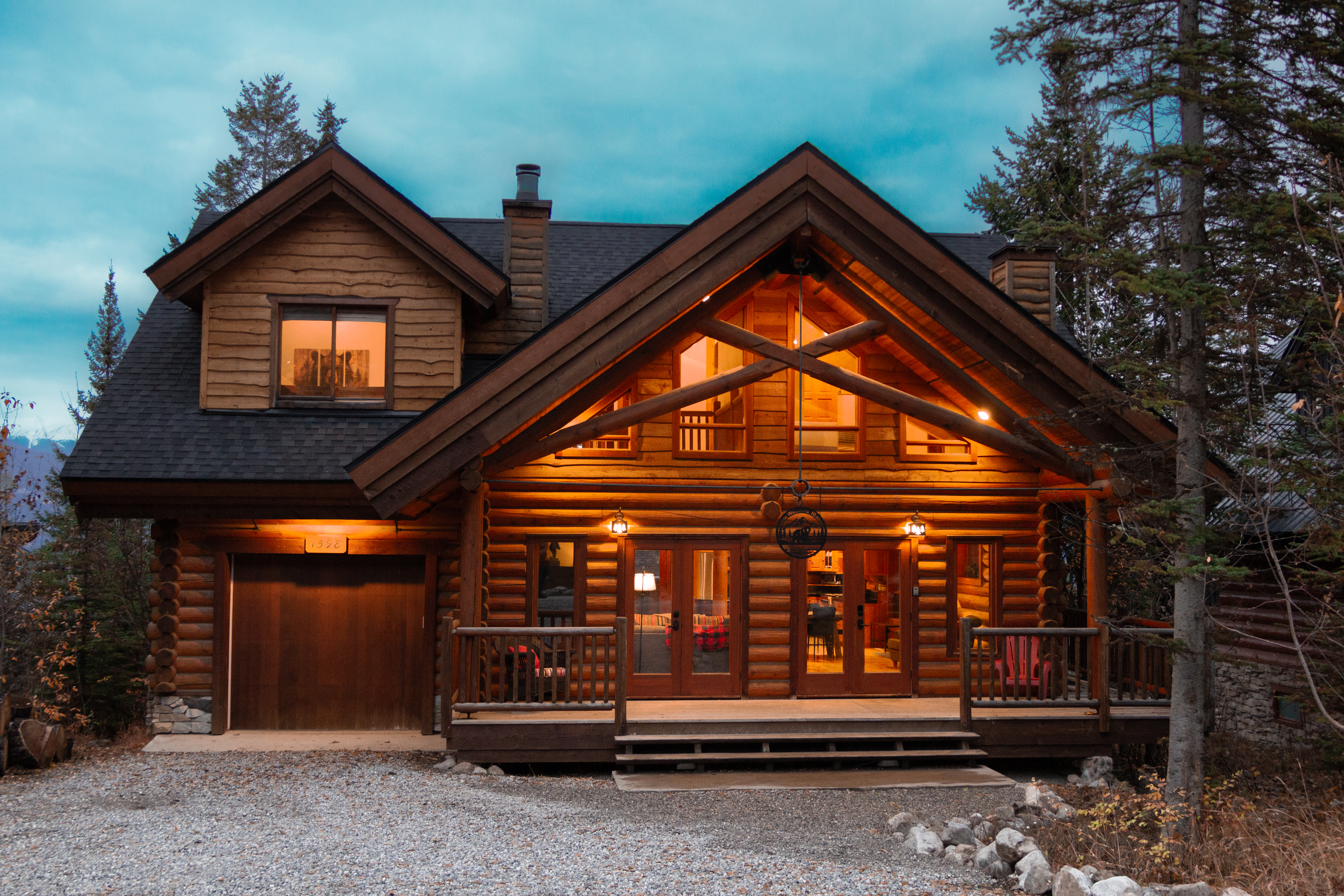 System.Collections.Generic.List`1[BluePillow.Application.SearchEngine.Dto.PhotoDto]?.ElementAt(2)?.Caption