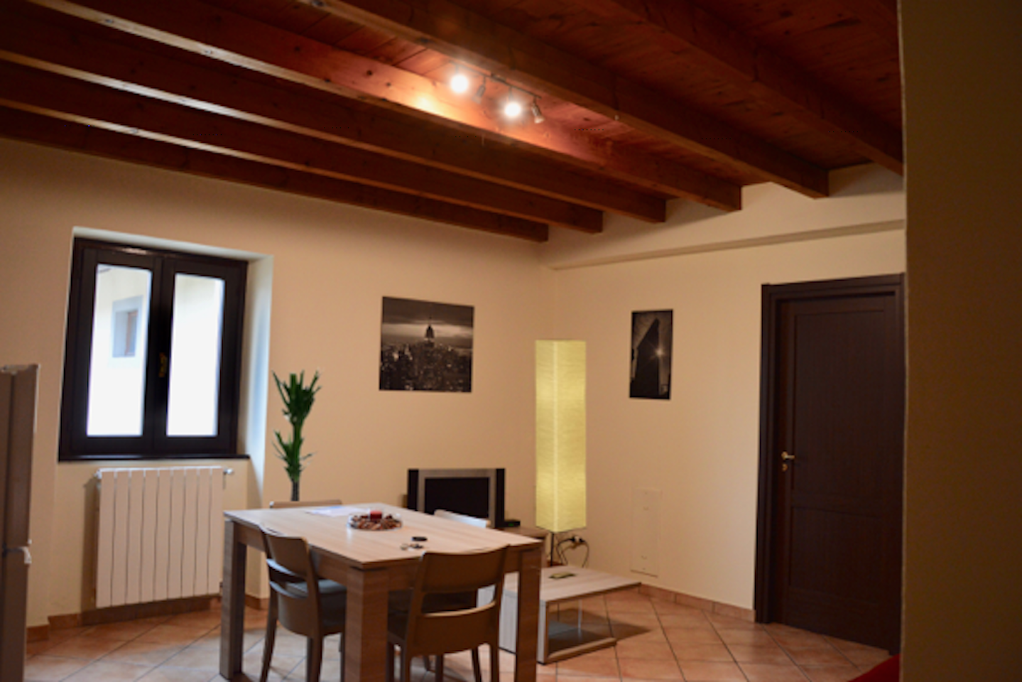 System.Collections.Generic.List`1[BluePillow.Application.SearchEngine.Dto.PhotoDto]?.ElementAt(3)?.Caption