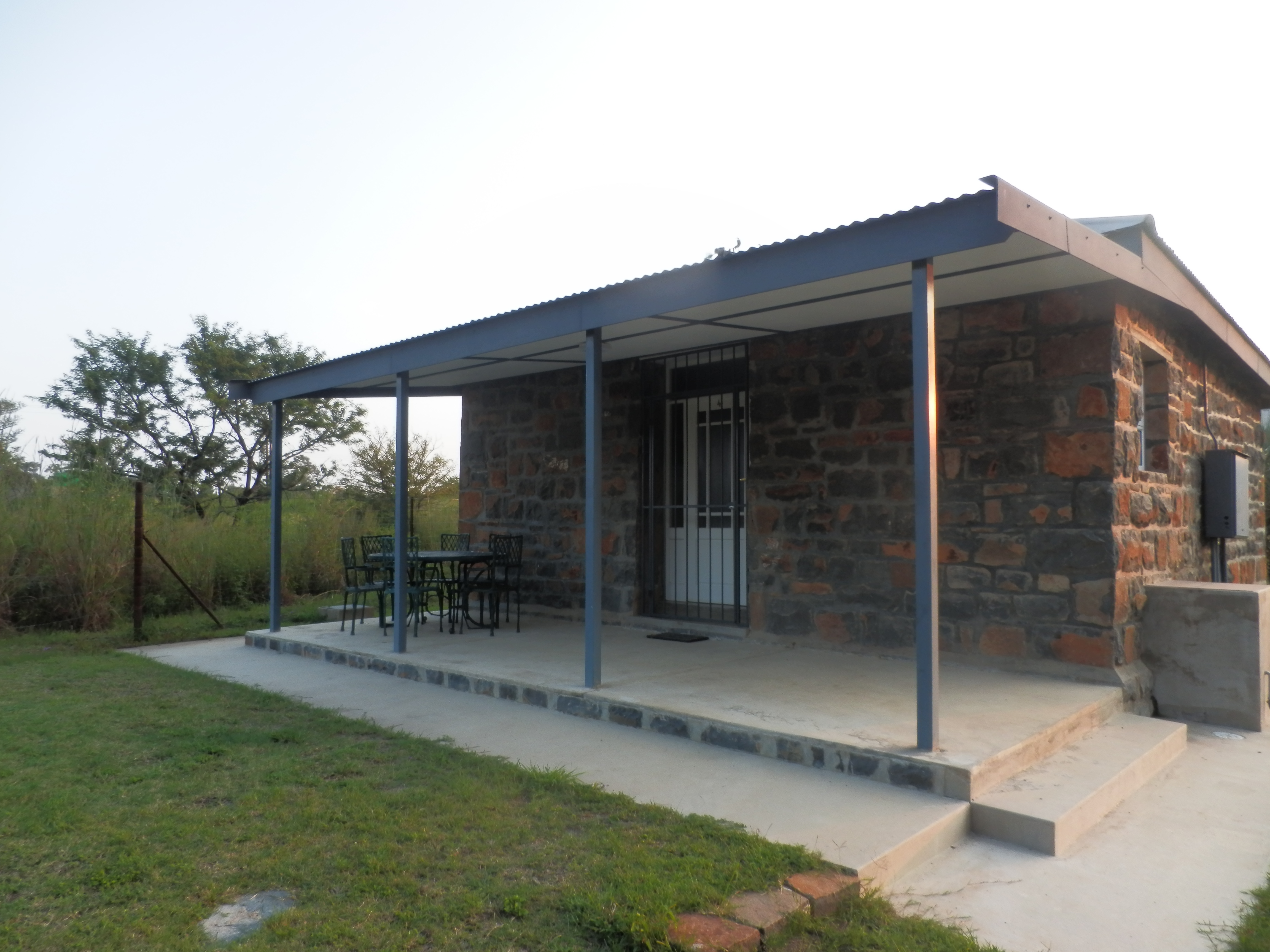 System.Collections.Generic.List`1[BluePillow.Application.SearchEngine.Dto.PhotoDto]?.ElementAt(2)?.Caption