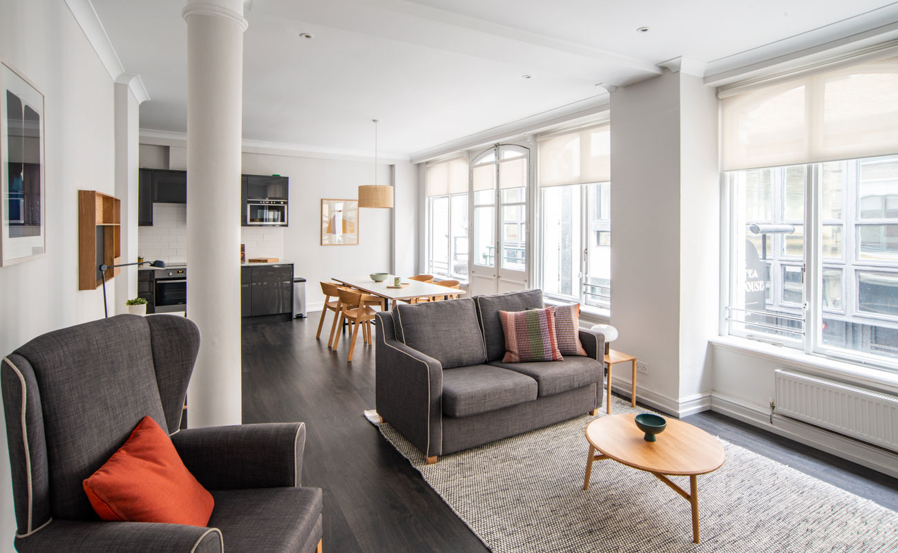 System.Collections.Generic.List`1[BluePillow.Application.SearchEngine.Dto.PhotoDto]?.ElementAt(0)?.Caption