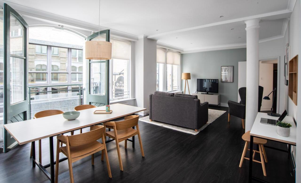 System.Collections.Generic.List`1[BluePillow.Application.SearchEngine.Dto.PhotoDto]?.ElementAt(3)?.Caption