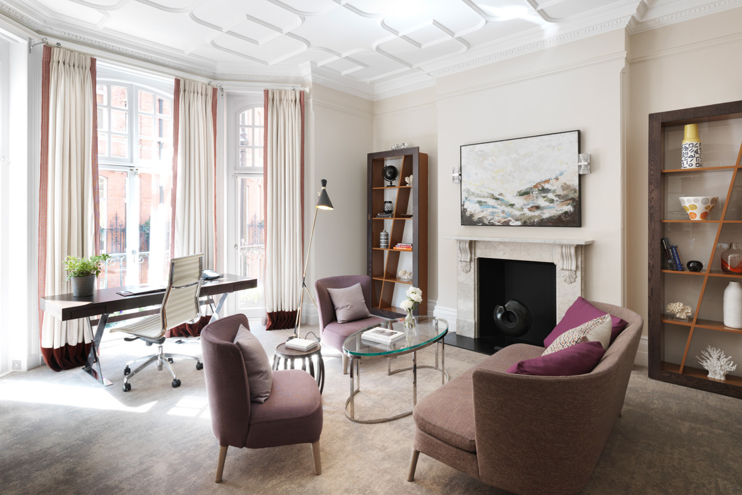 System.Collections.Generic.List`1[BluePillow.Application.SearchEngine.Dto.PhotoDto]?.ElementAt(1)?.Caption