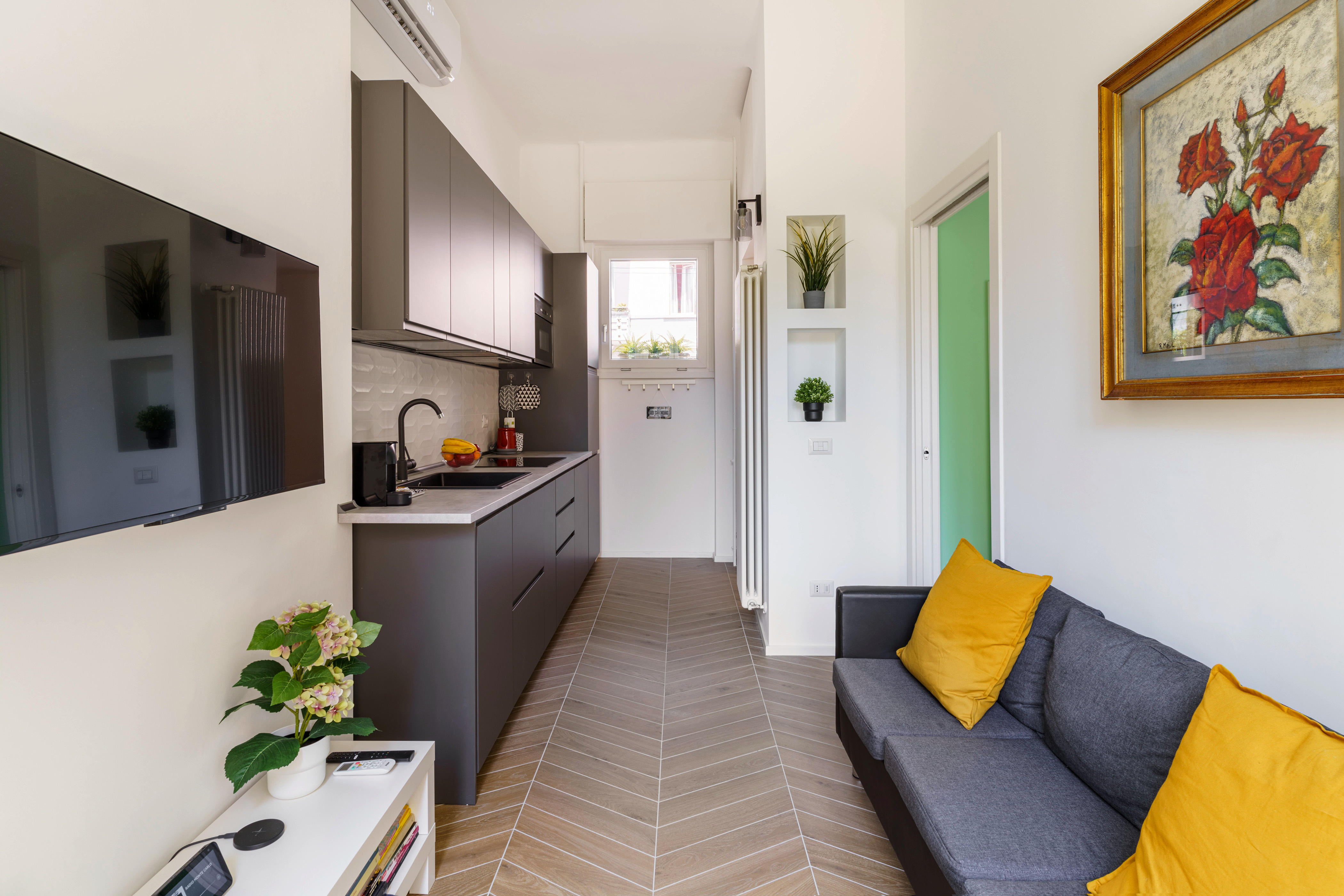 System.Collections.Generic.List`1[BluePillow.Application.SearchEngine.Dto.PhotoDto]?.ElementAt(2)?.Caption