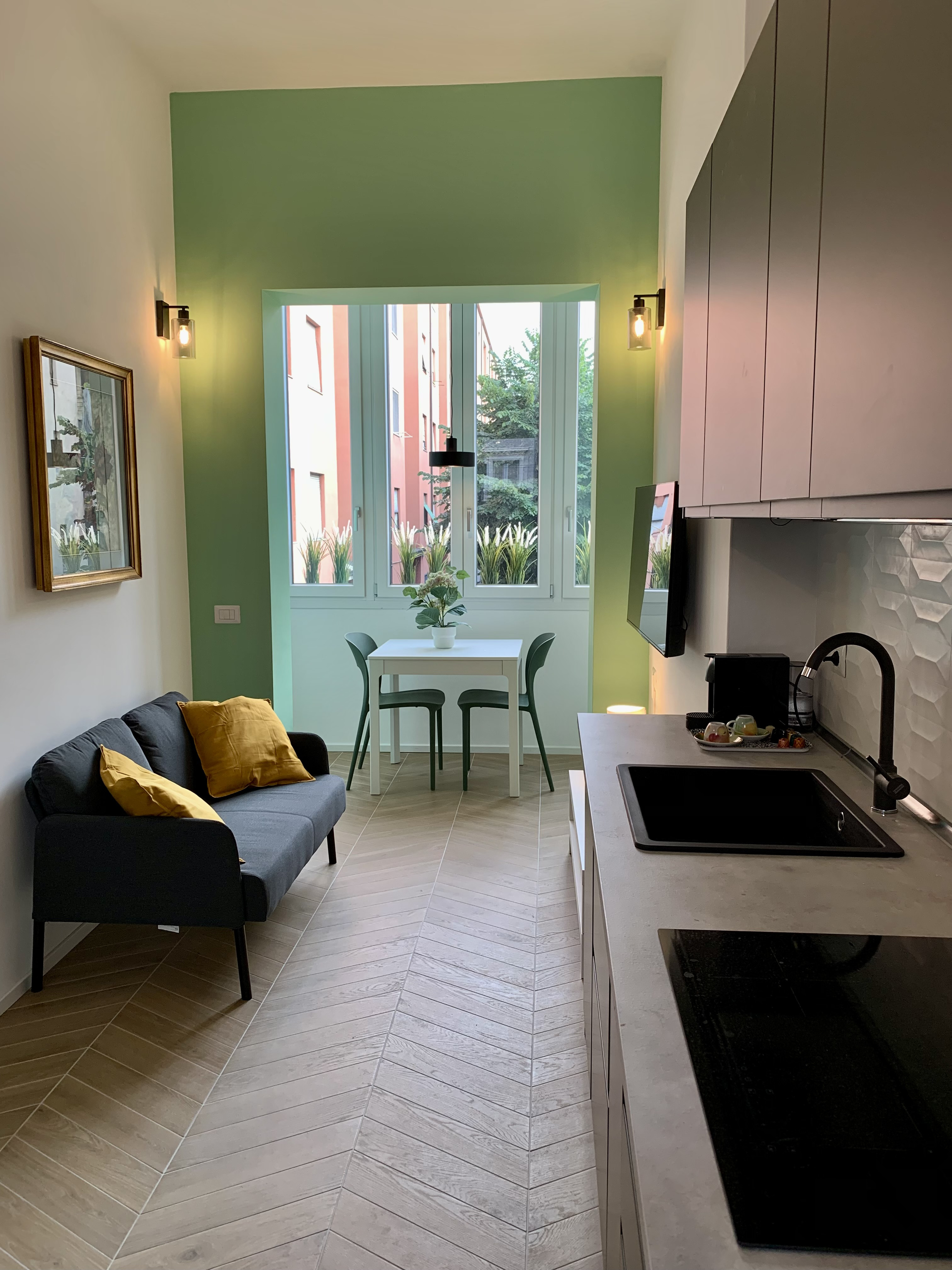 System.Collections.Generic.List`1[BluePillow.Application.SearchEngine.Dto.PhotoDto]?.ElementAt(0)?.Caption