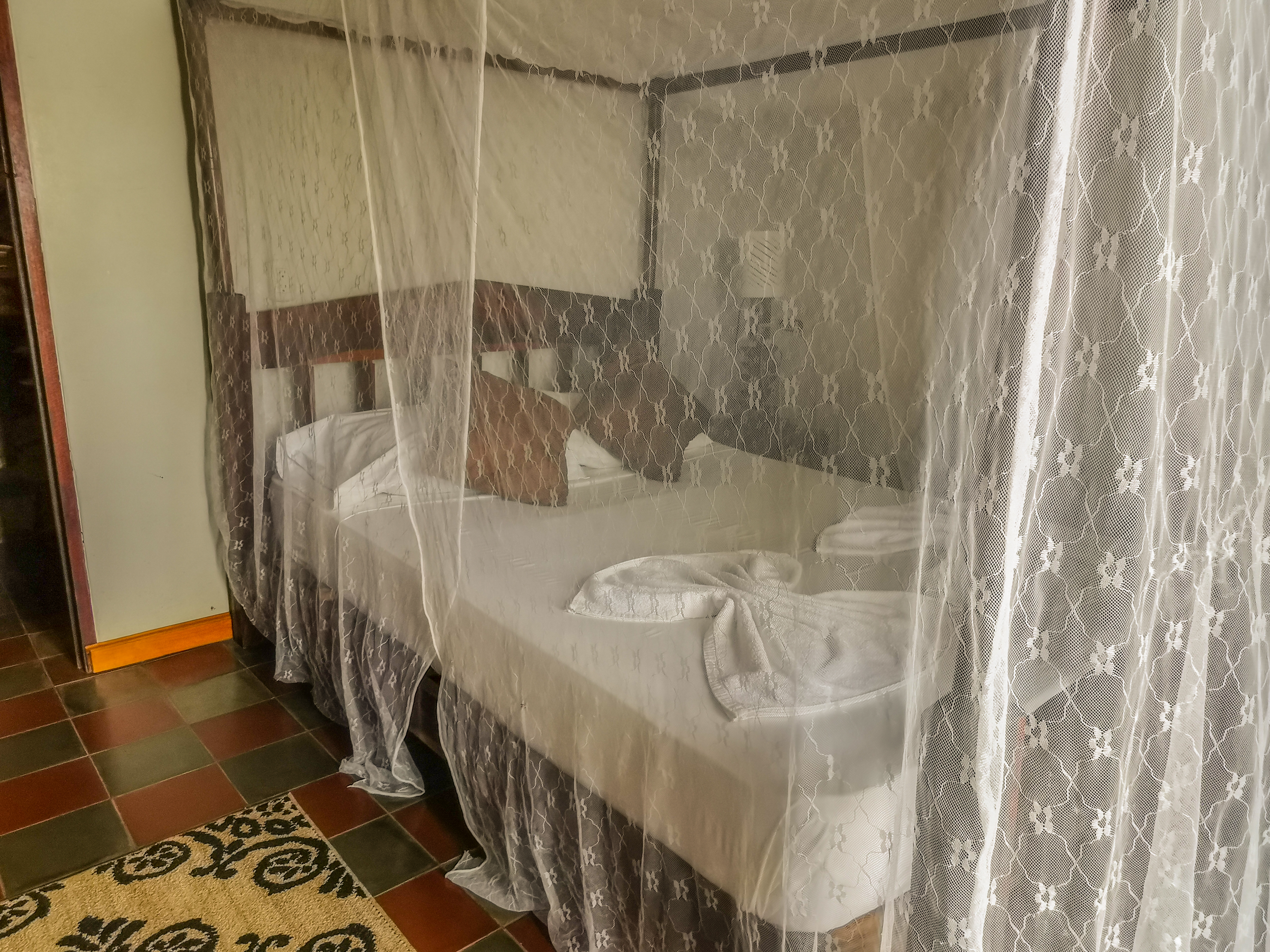 System.Collections.Generic.List`1[BluePillow.Application.SearchEngine.Dto.PhotoDto]?.ElementAt(2)?.Caption