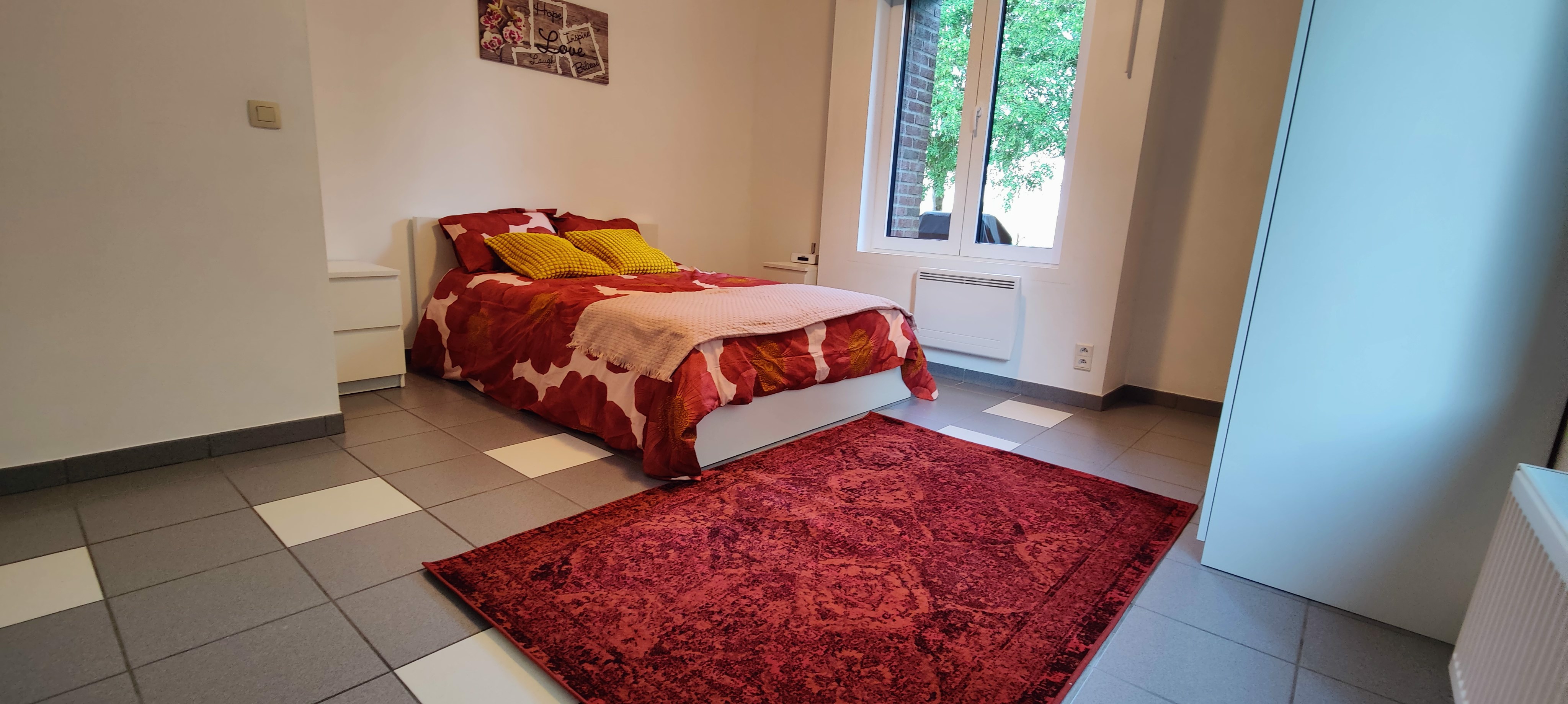 System.Collections.Generic.List`1[BluePillow.Application.SearchEngine.Dto.PhotoDto]?.ElementAt(3)?.Caption