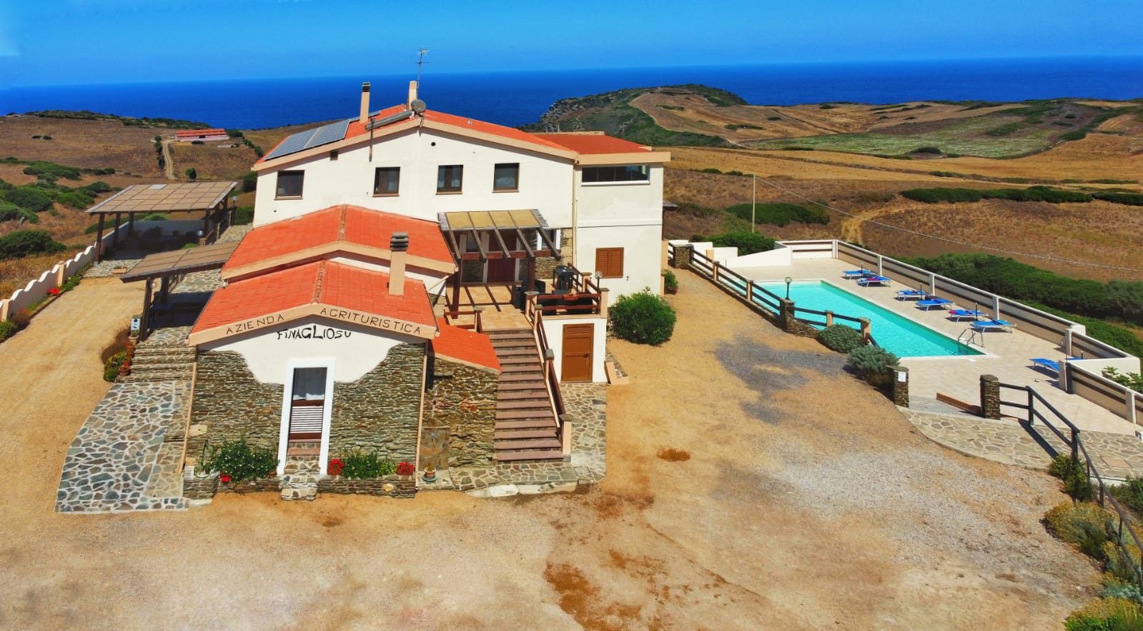 System.Collections.Generic.List`1[BluePillow.Application.SearchEngine.Dto.PhotoDto]?.ElementAt(0)?.Caption