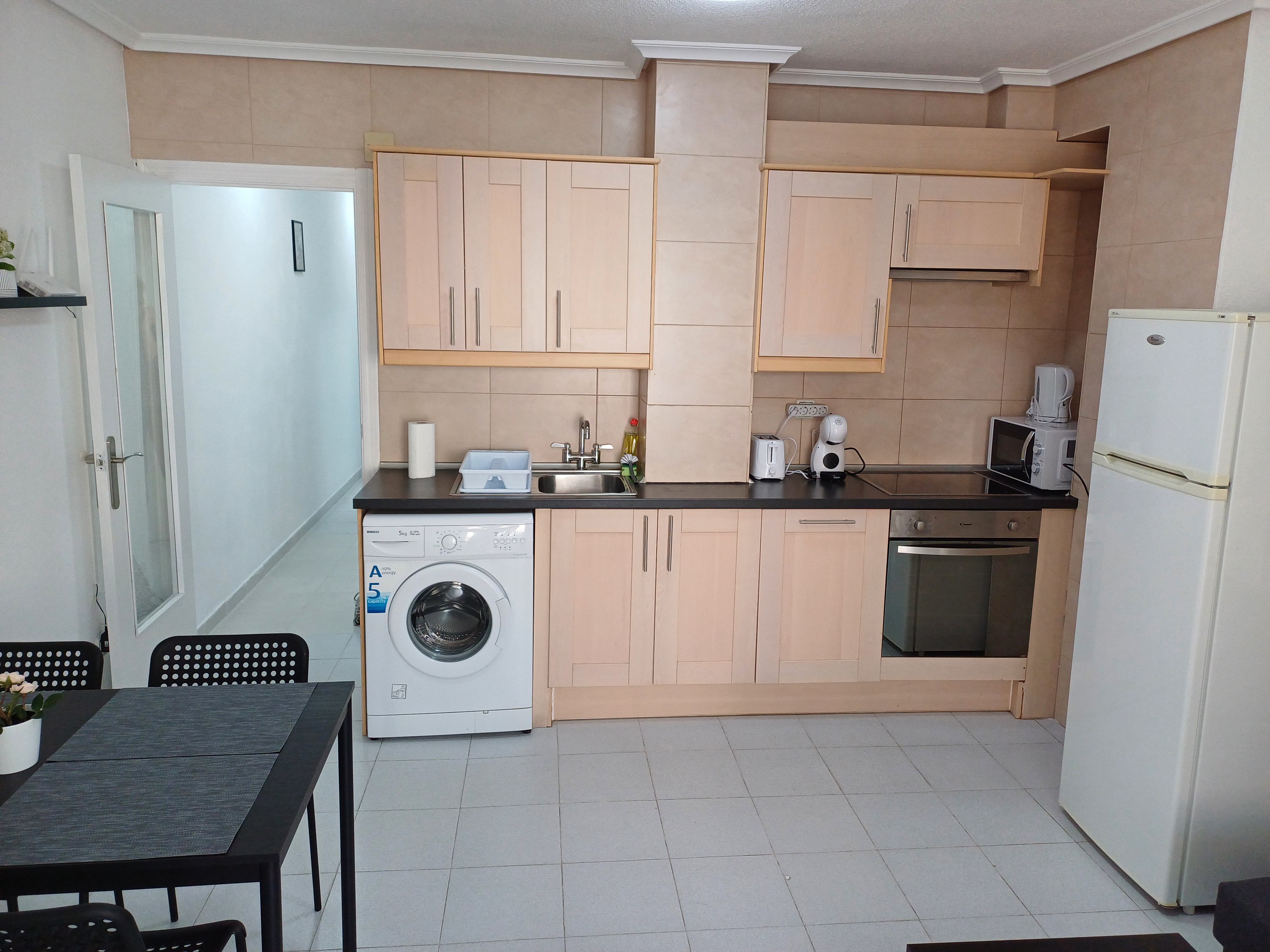 System.Collections.Generic.List`1[BluePillow.Application.SearchEngine.Dto.PhotoDto]?.ElementAt(2)?.Caption