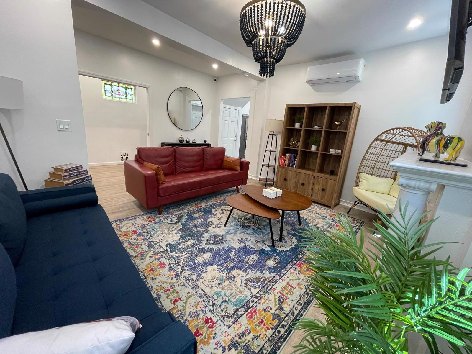 System.Collections.Generic.List`1[BluePillow.Application.SearchEngine.Dto.PhotoDto]?.ElementAt(3)?.Caption