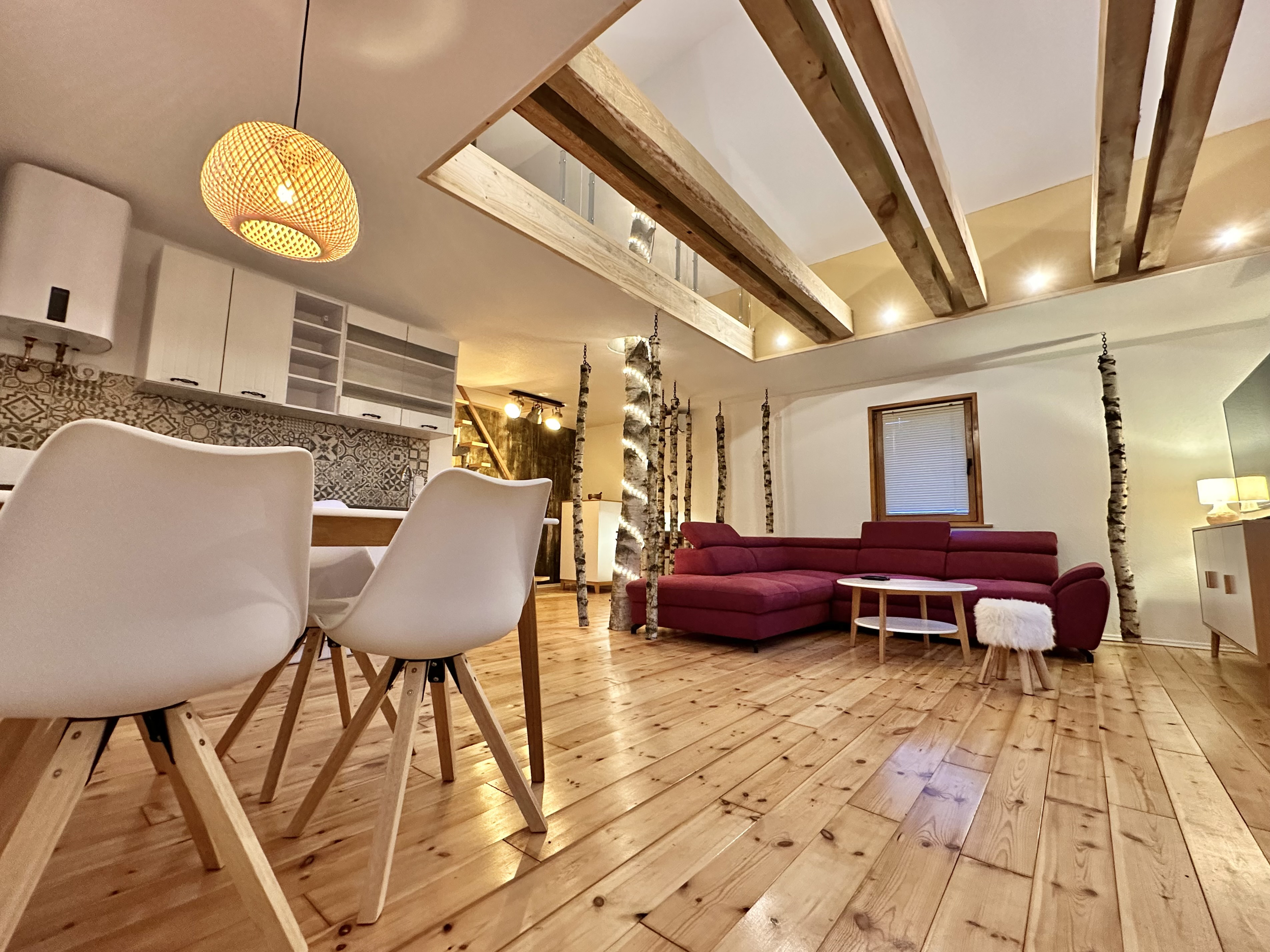 System.Collections.Generic.List`1[BluePillow.Application.SearchEngine.Dto.PhotoDto]?.ElementAt(0)?.Caption