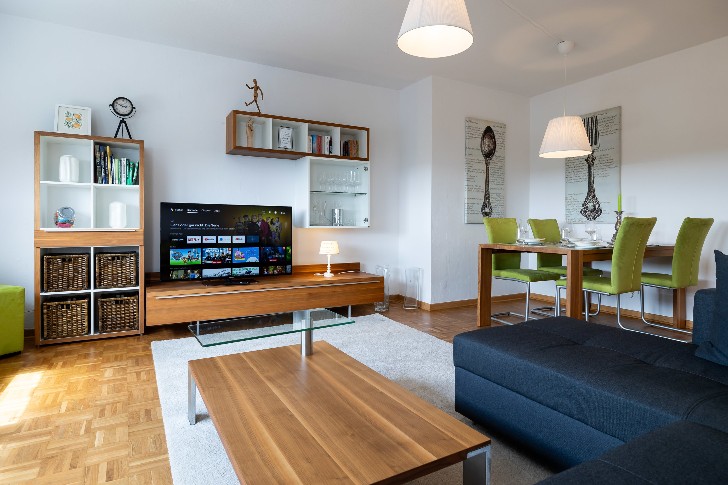 System.Collections.Generic.List`1[BluePillow.Application.SearchEngine.Dto.PhotoDto]?.ElementAt(0)?.Caption